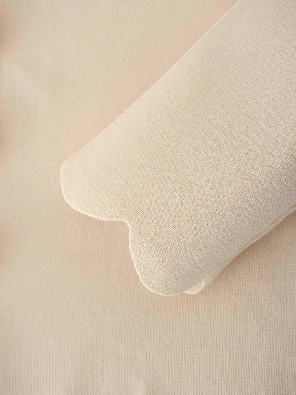 Scallop Edge Crew Cardigan Short-Ivory