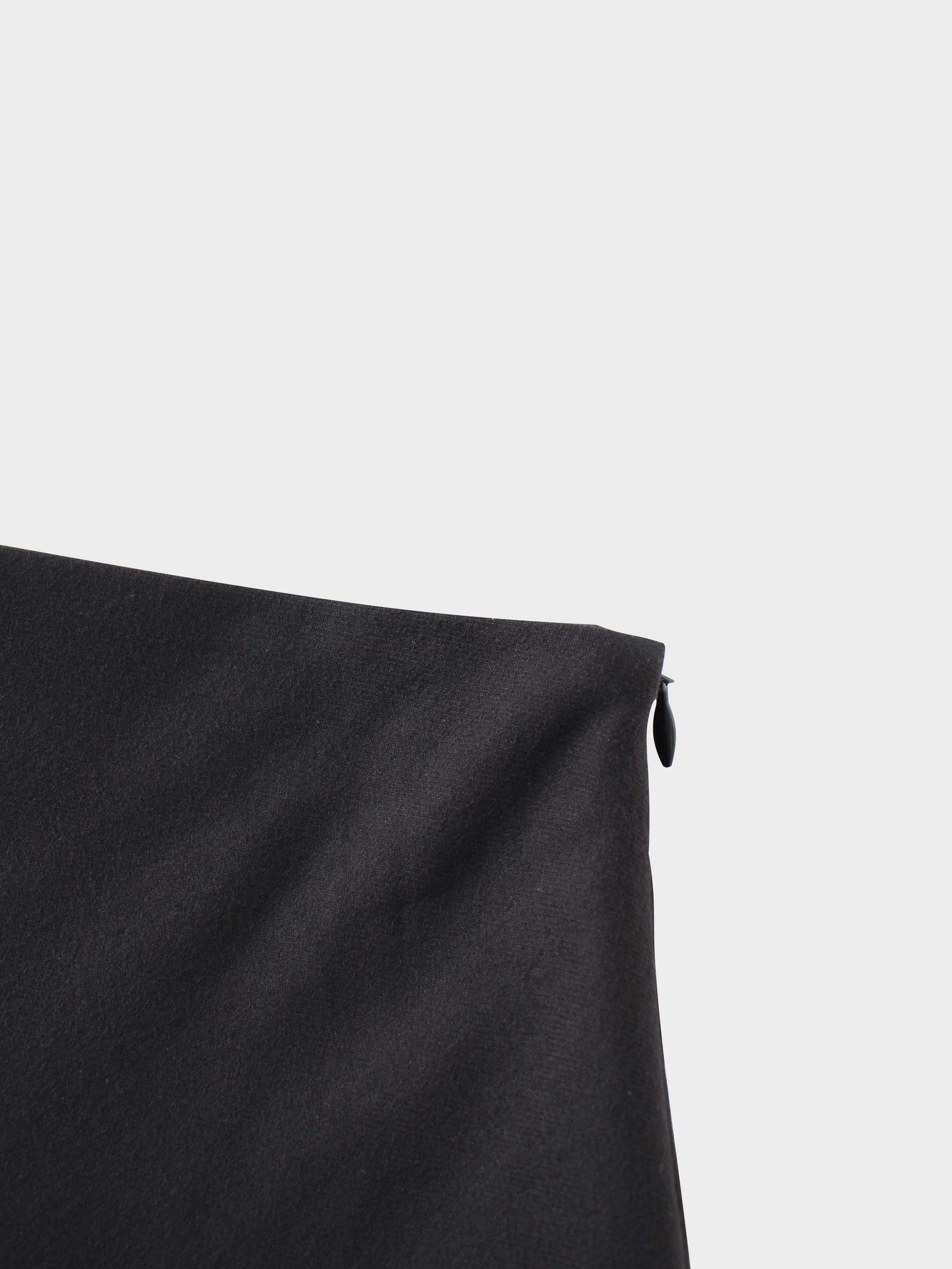 Basic A-Line Seamed Maxi Skirt-Black