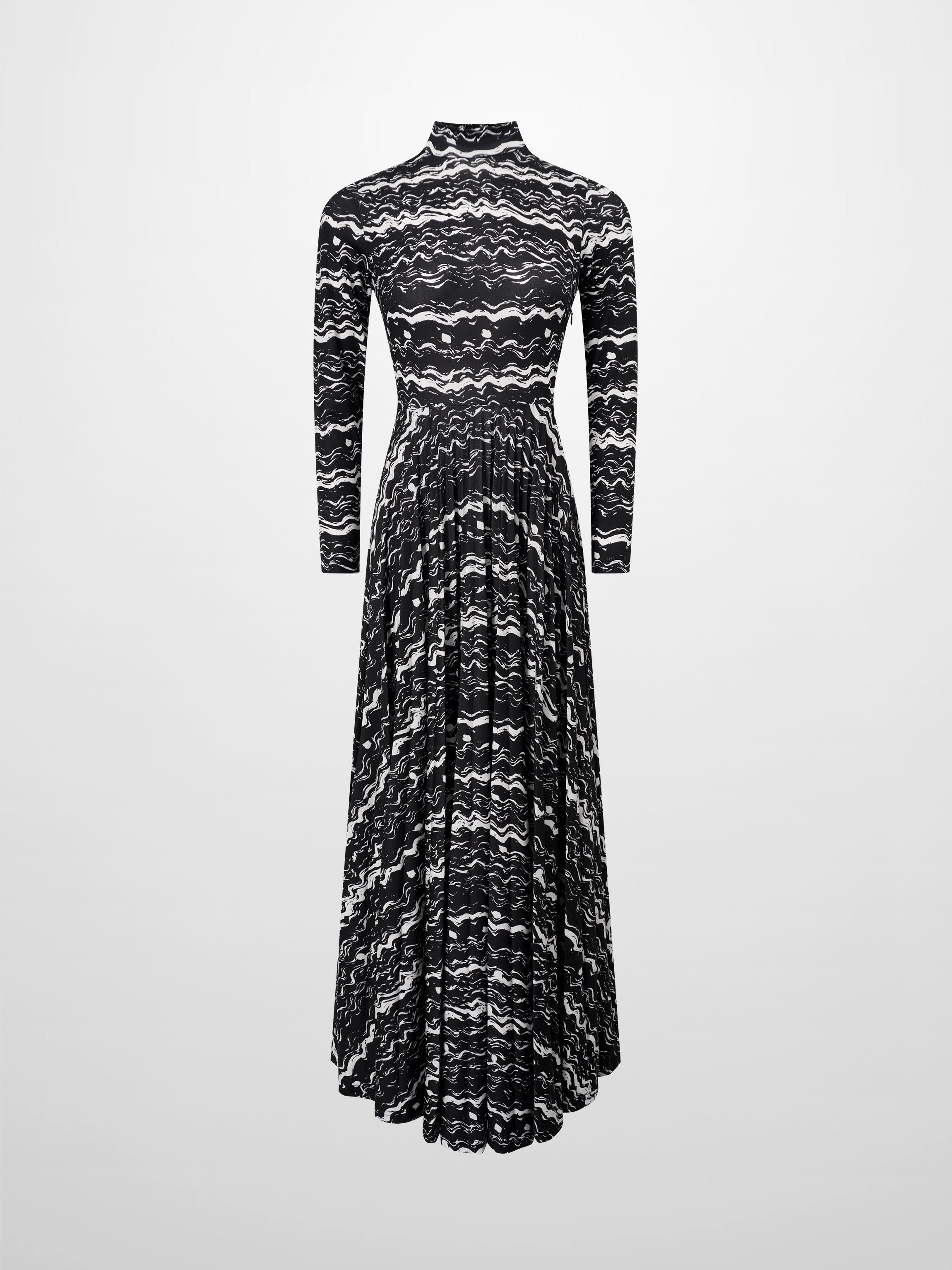 Pleat Bottom Stretch Maxi Dress-Black/White