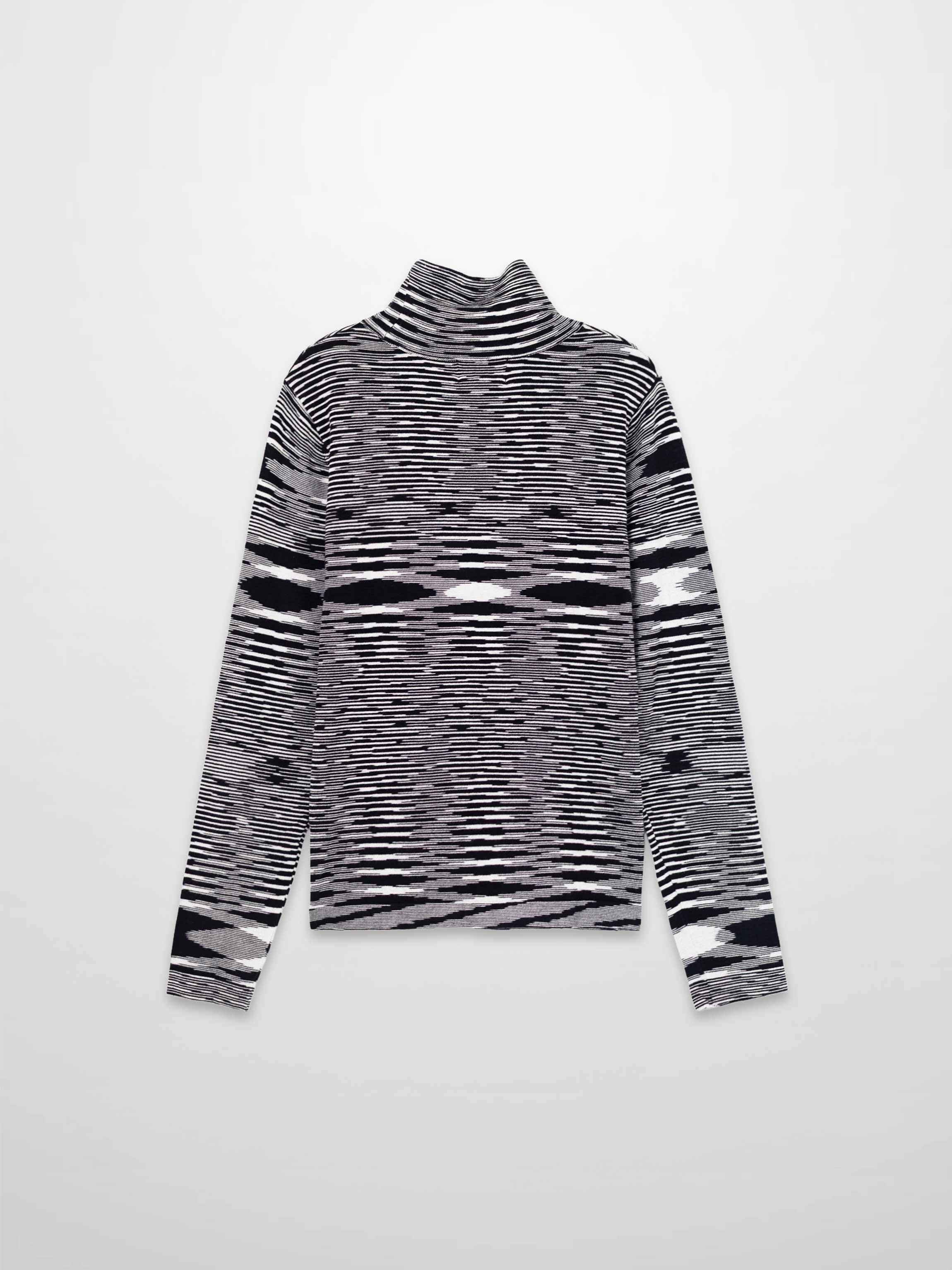 Abstract Stripe Knit Turtleneck-Black