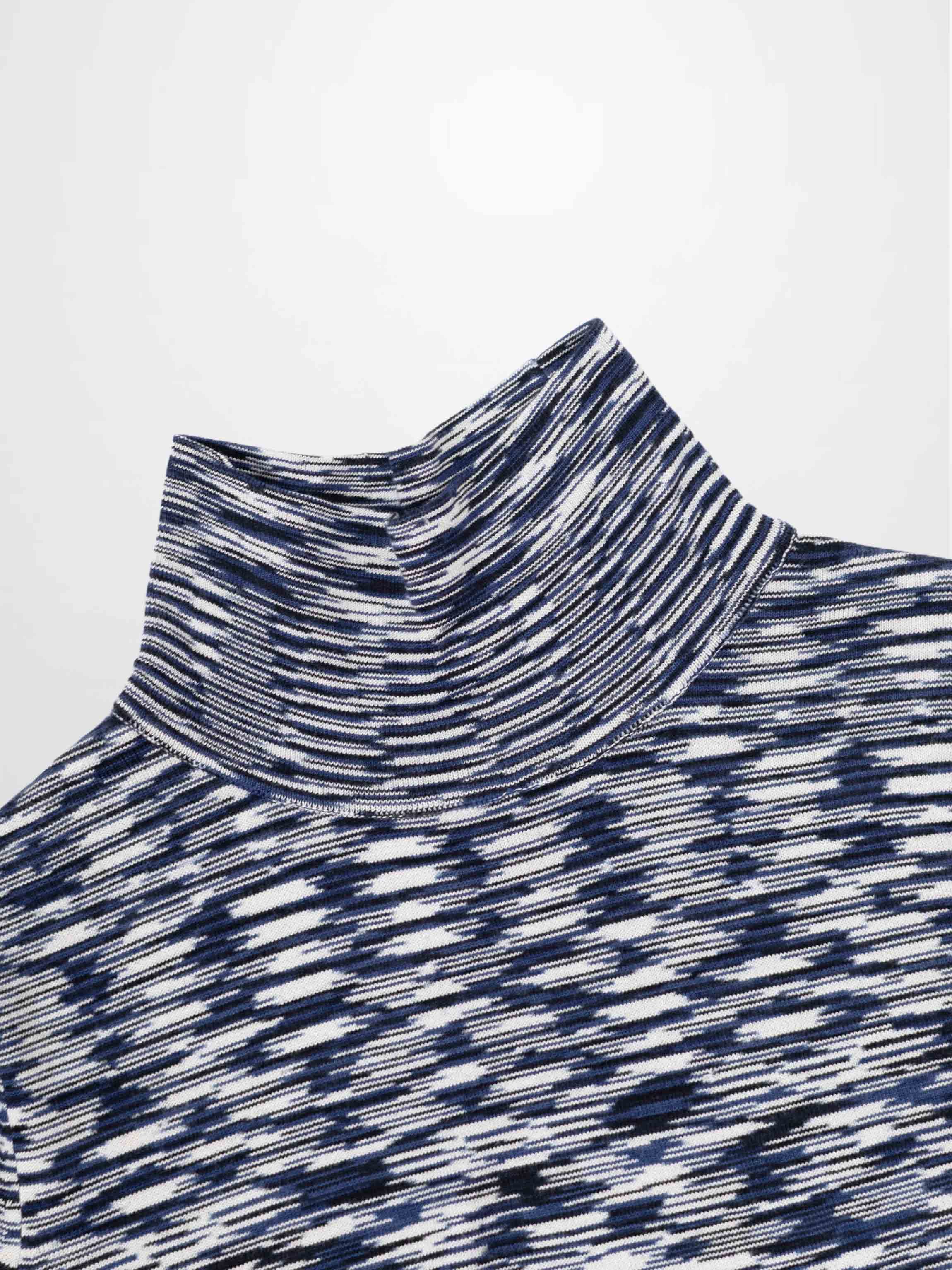 Abstract Stripe Knit Turtleneck-Navy