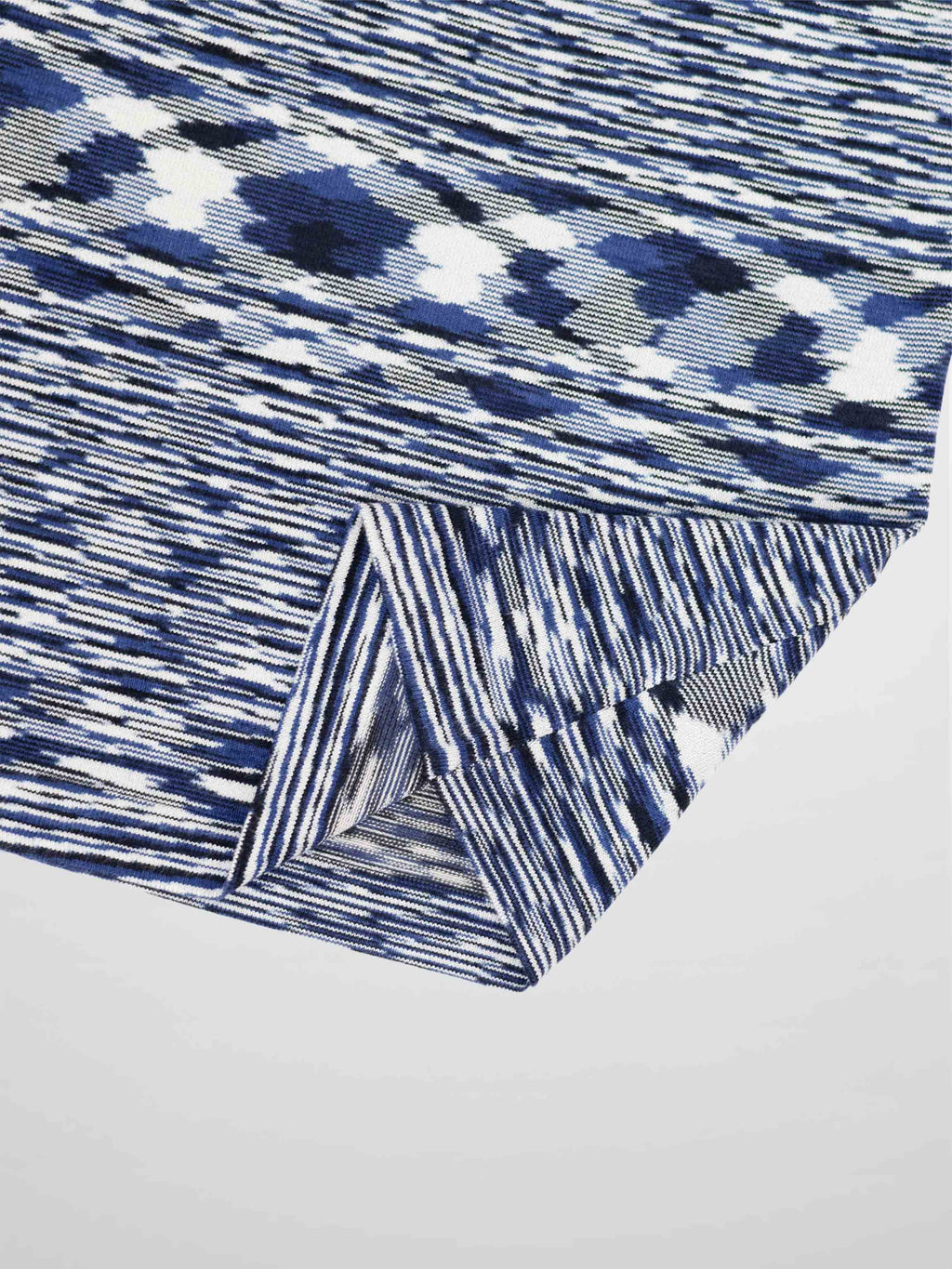 Abstract Stripe Knit Turtleneck-Navy