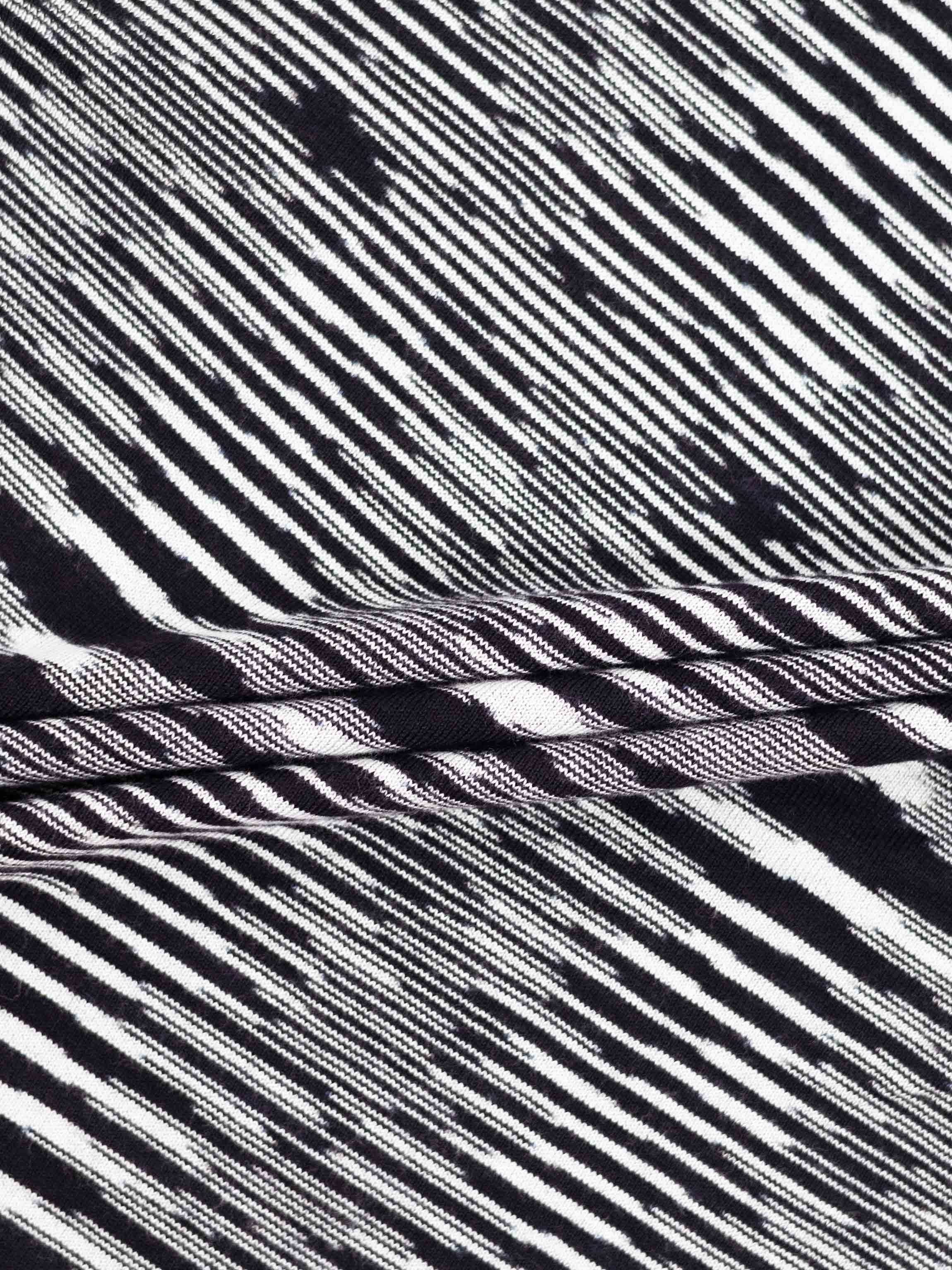 Abstract Stripe Knit Turtleneck-Black