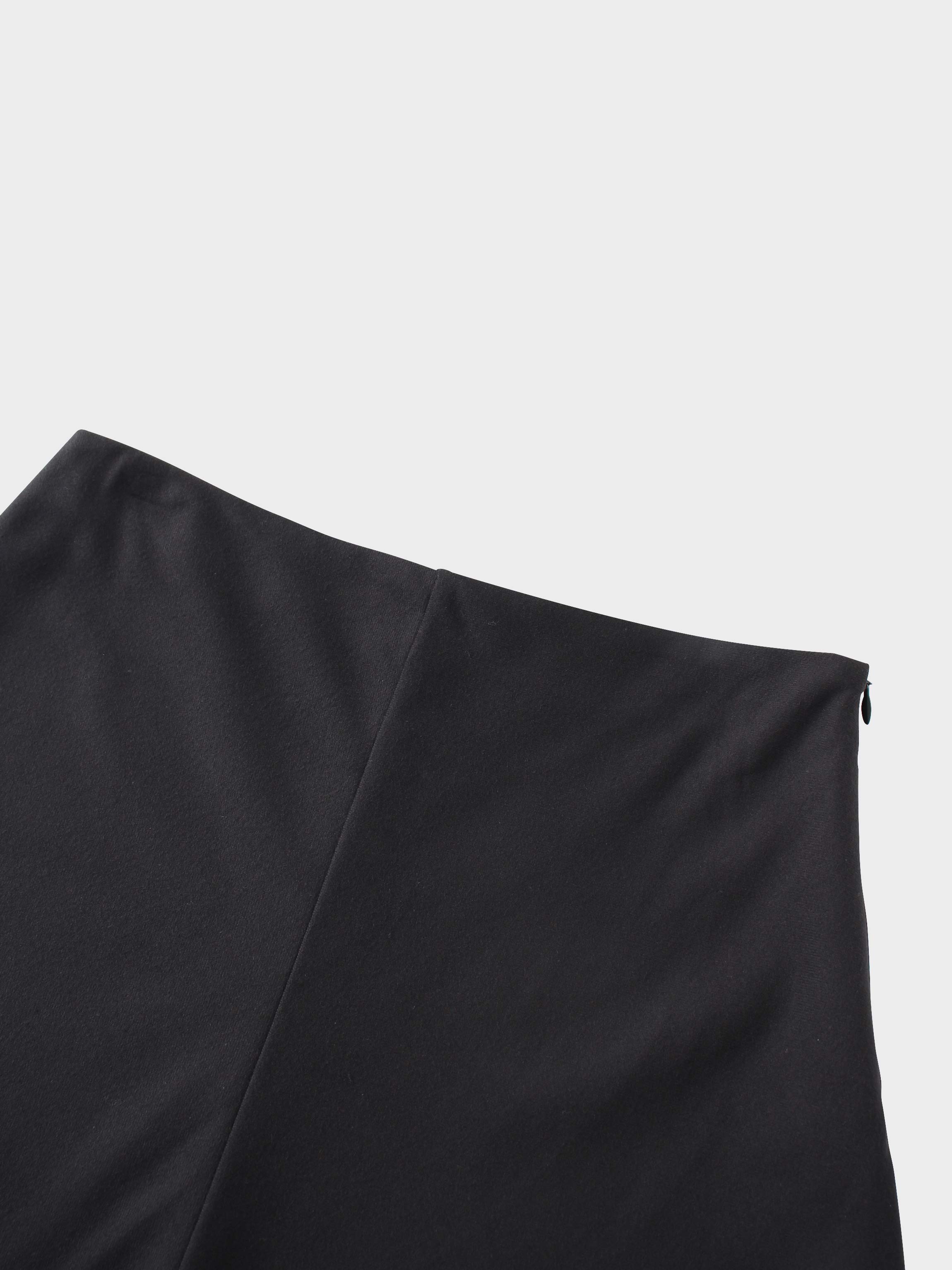 Basic A-Line Seamed Maxi Skirt-Black