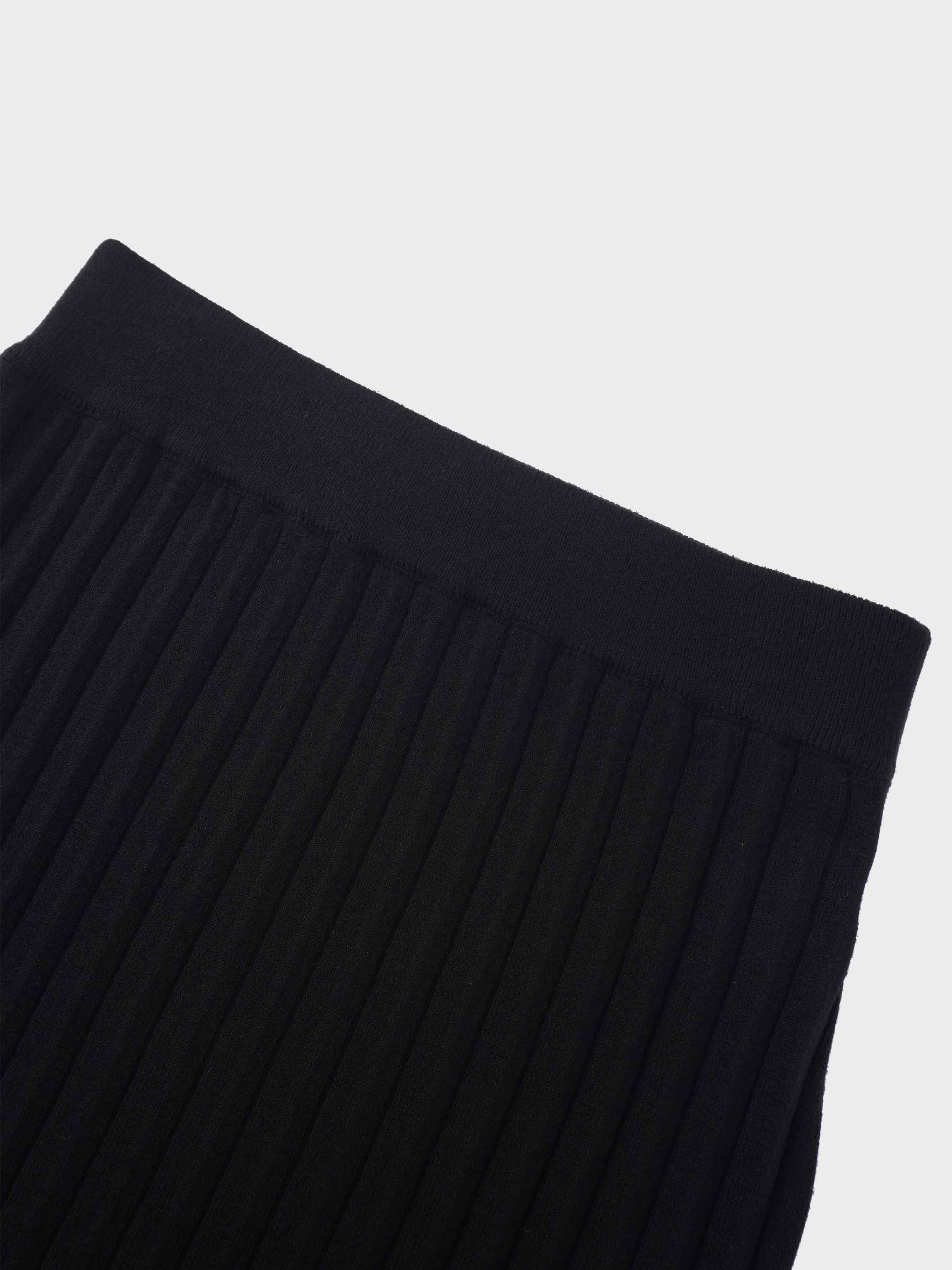 Knit Ribbed Maxi Skirt-Black