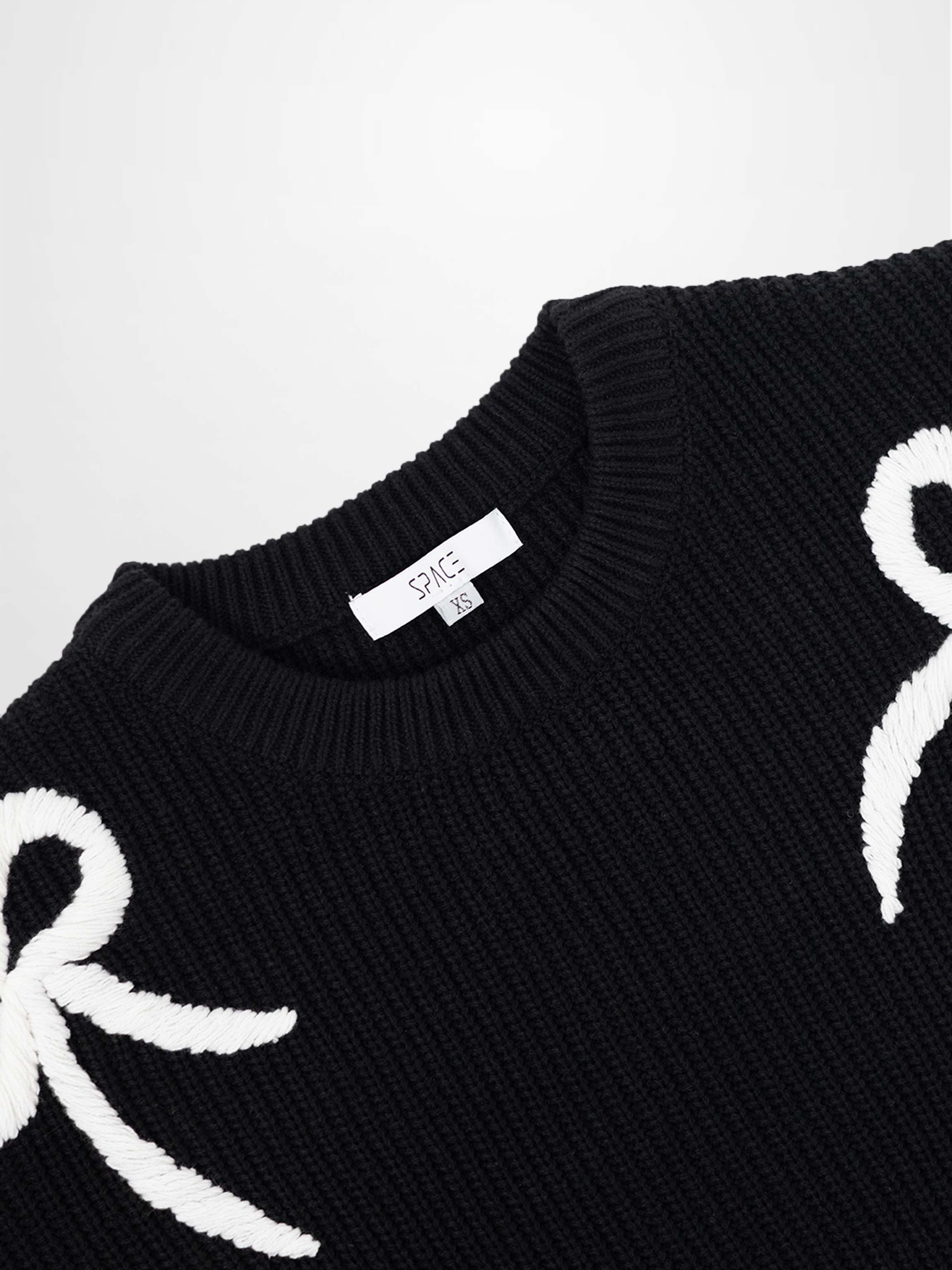 Bow Ribbon Sweater-Black/White