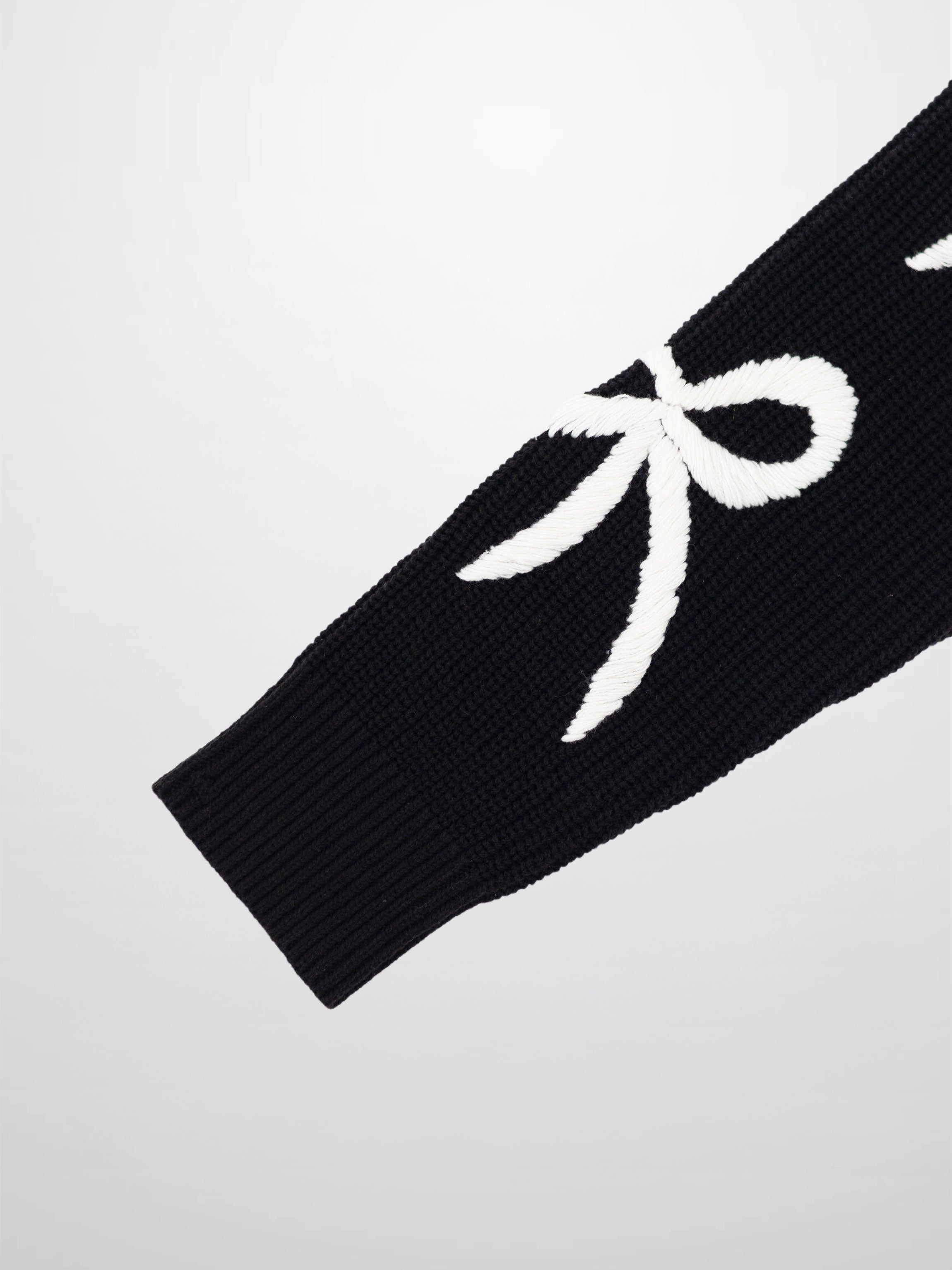 Bow Ribbon Sweater-Black/White