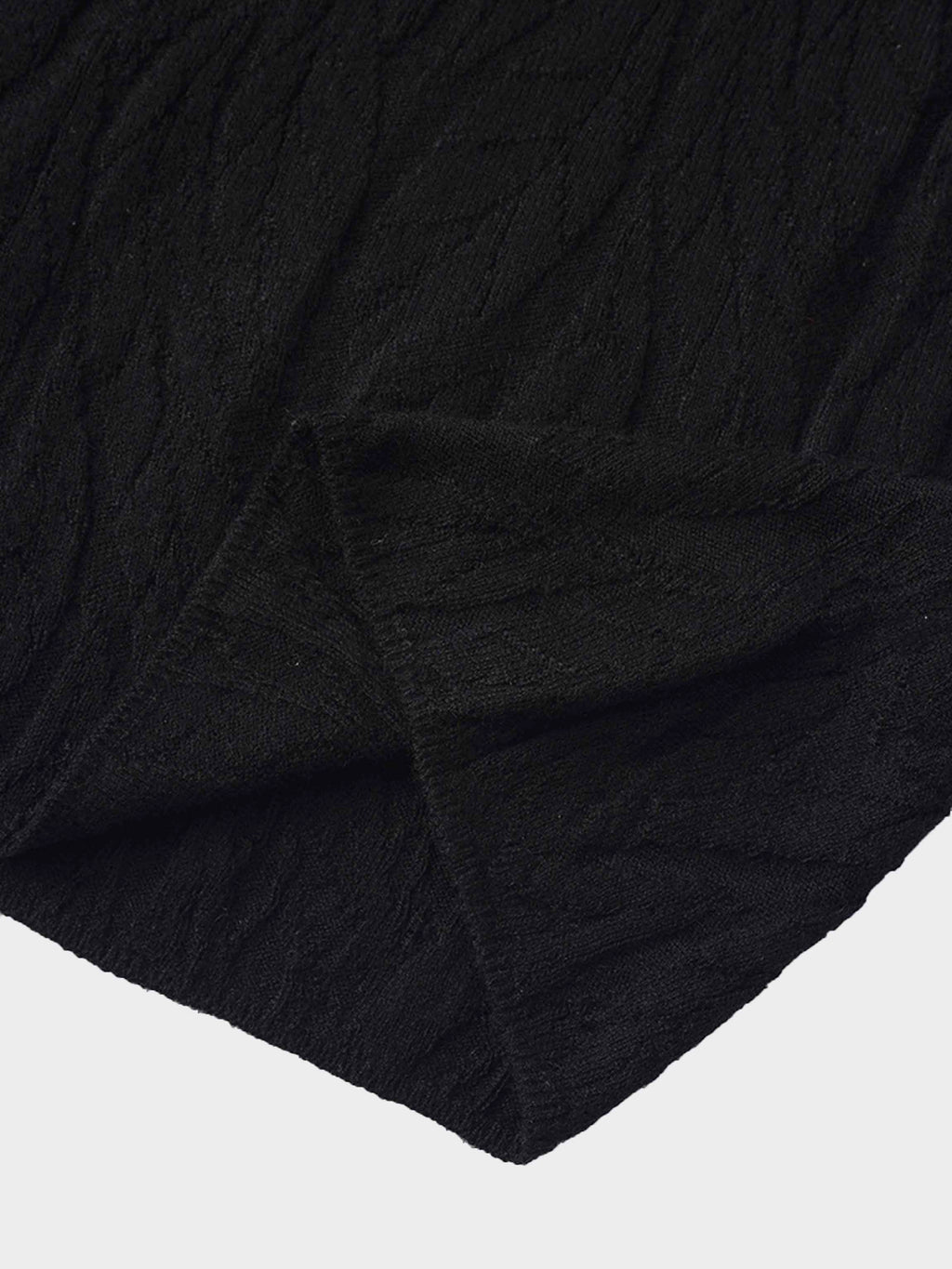 Leaf Design Turtleneck-Black