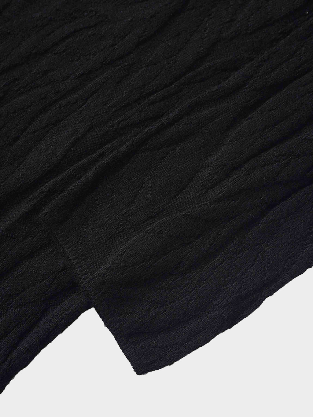 Leaf Design Turtleneck-Black