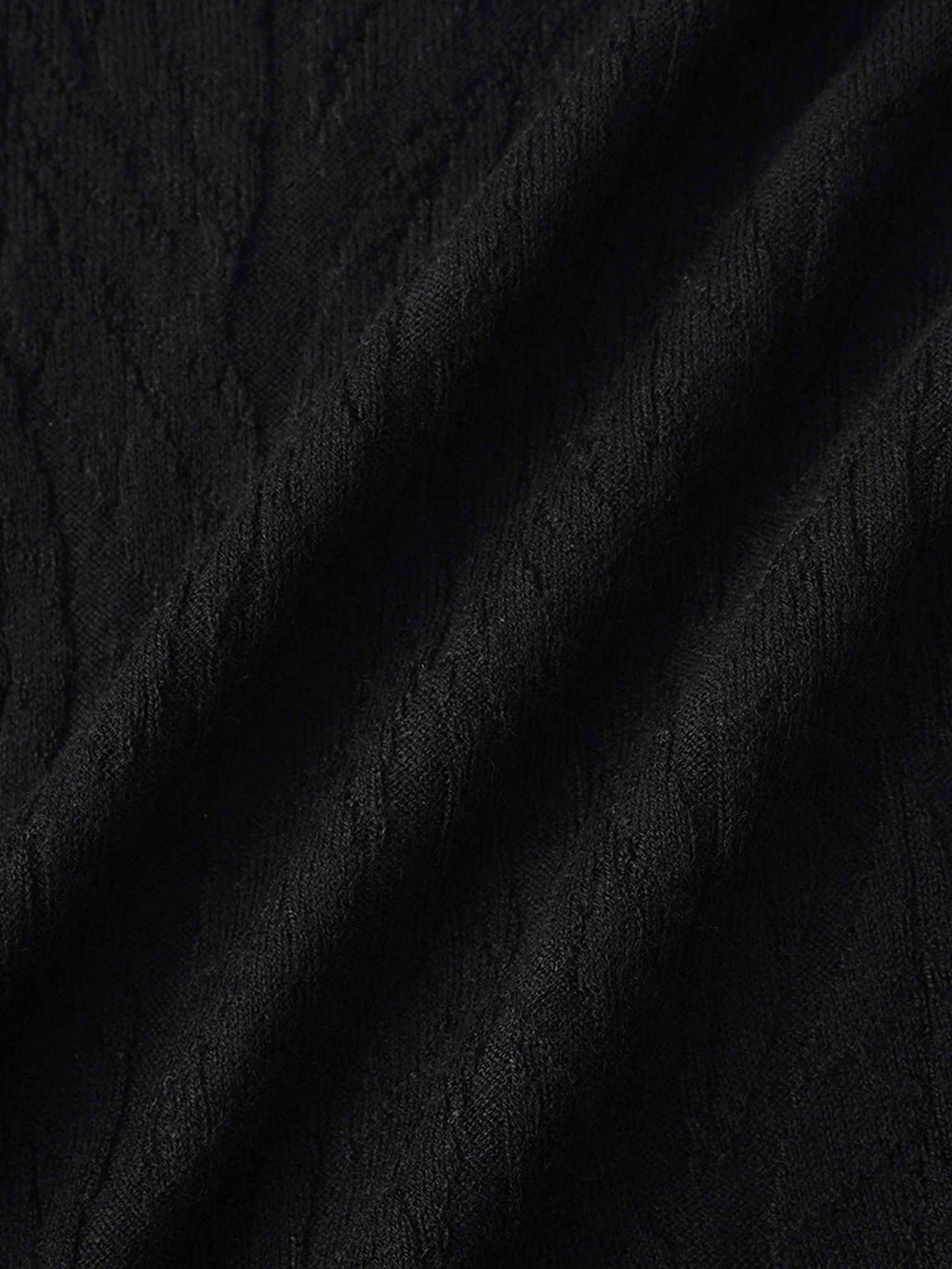 Leaf Design Turtleneck-Black