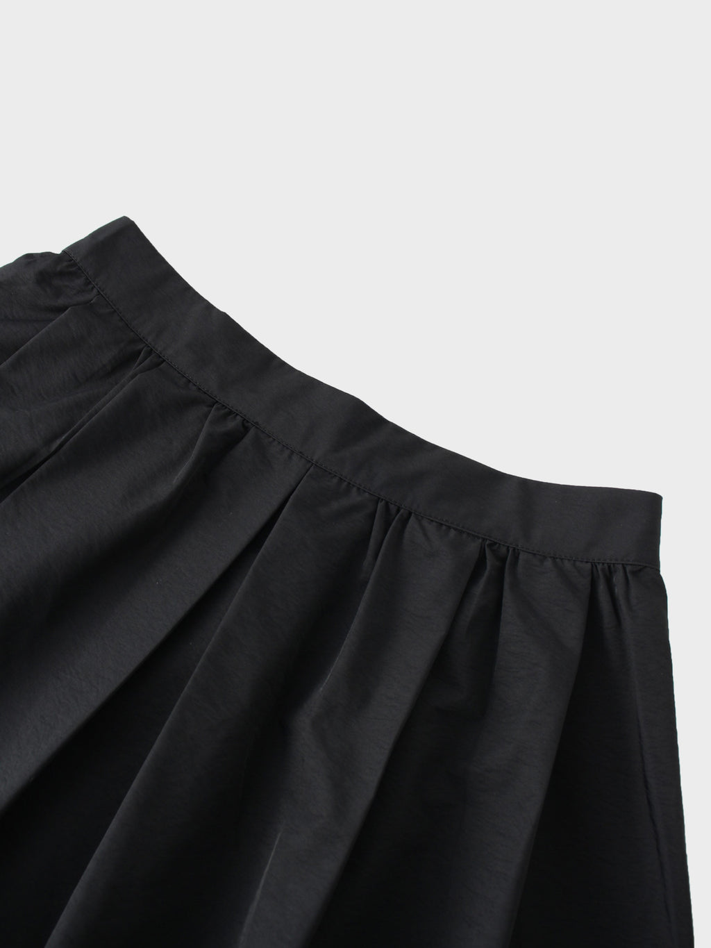 Waisted Full Taffeta Skirt-Black