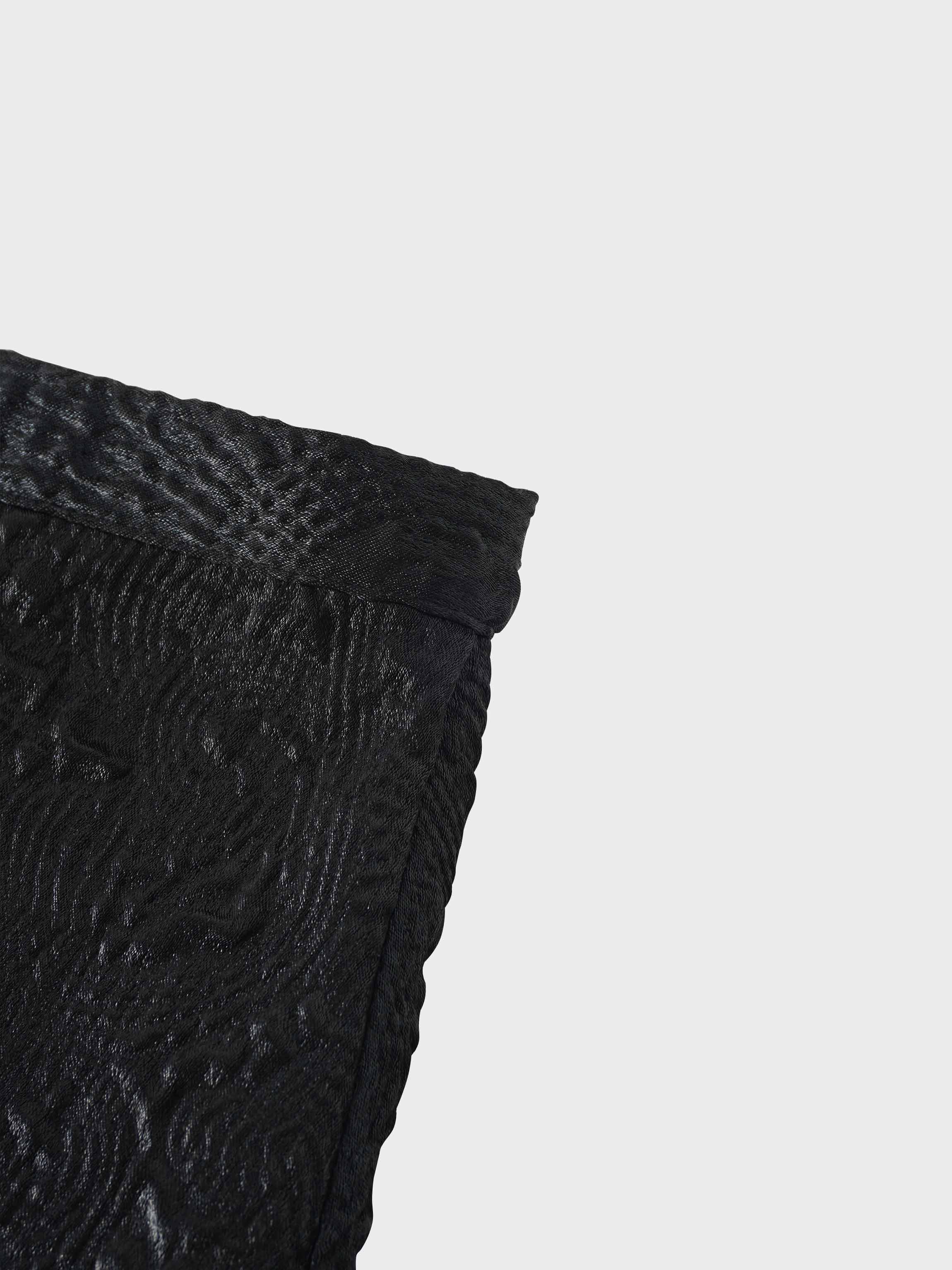 Embossed Inverted Pleat Skirt-Black