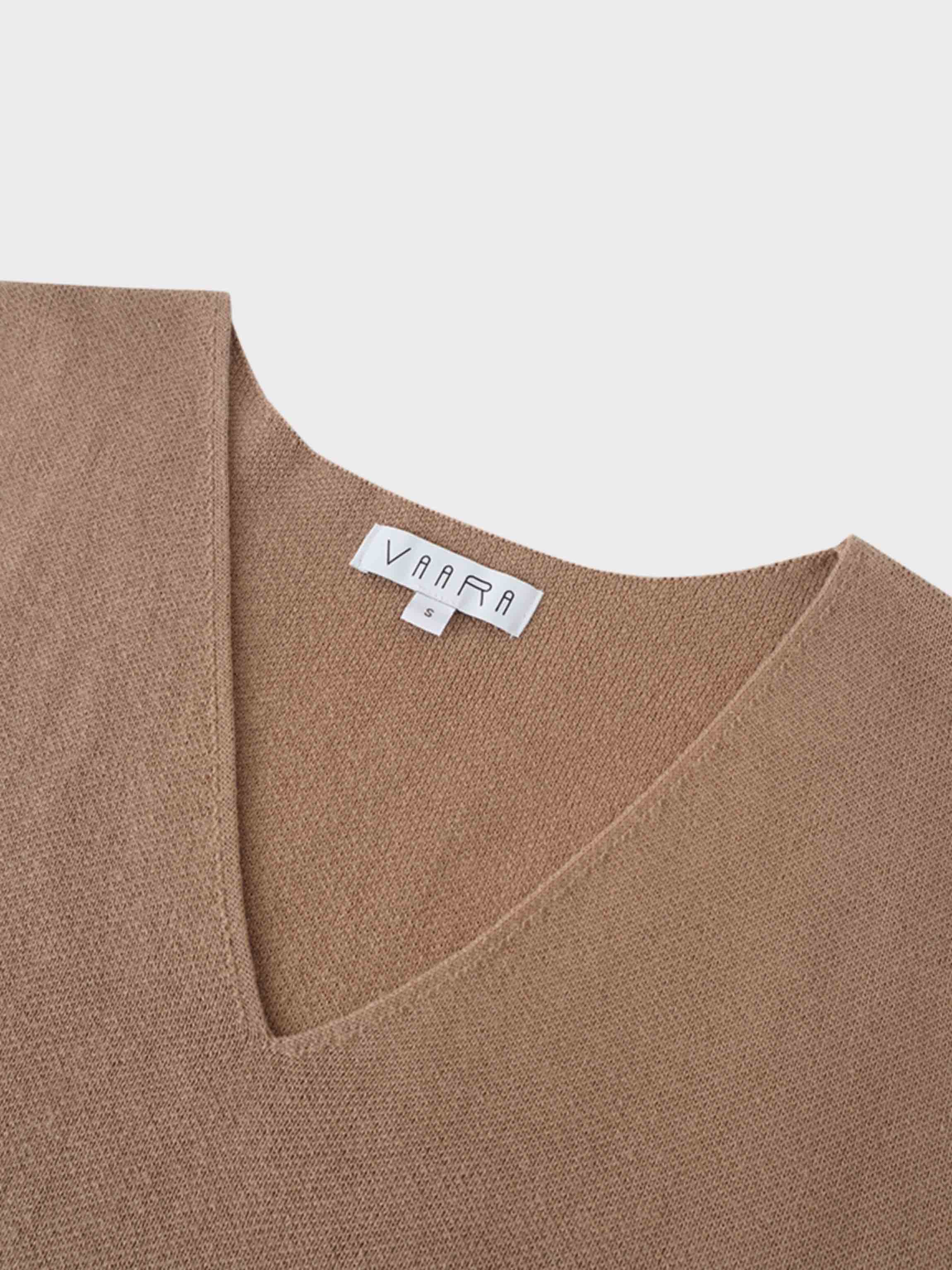 Side Tab Knit Vest-Mocha Mousse