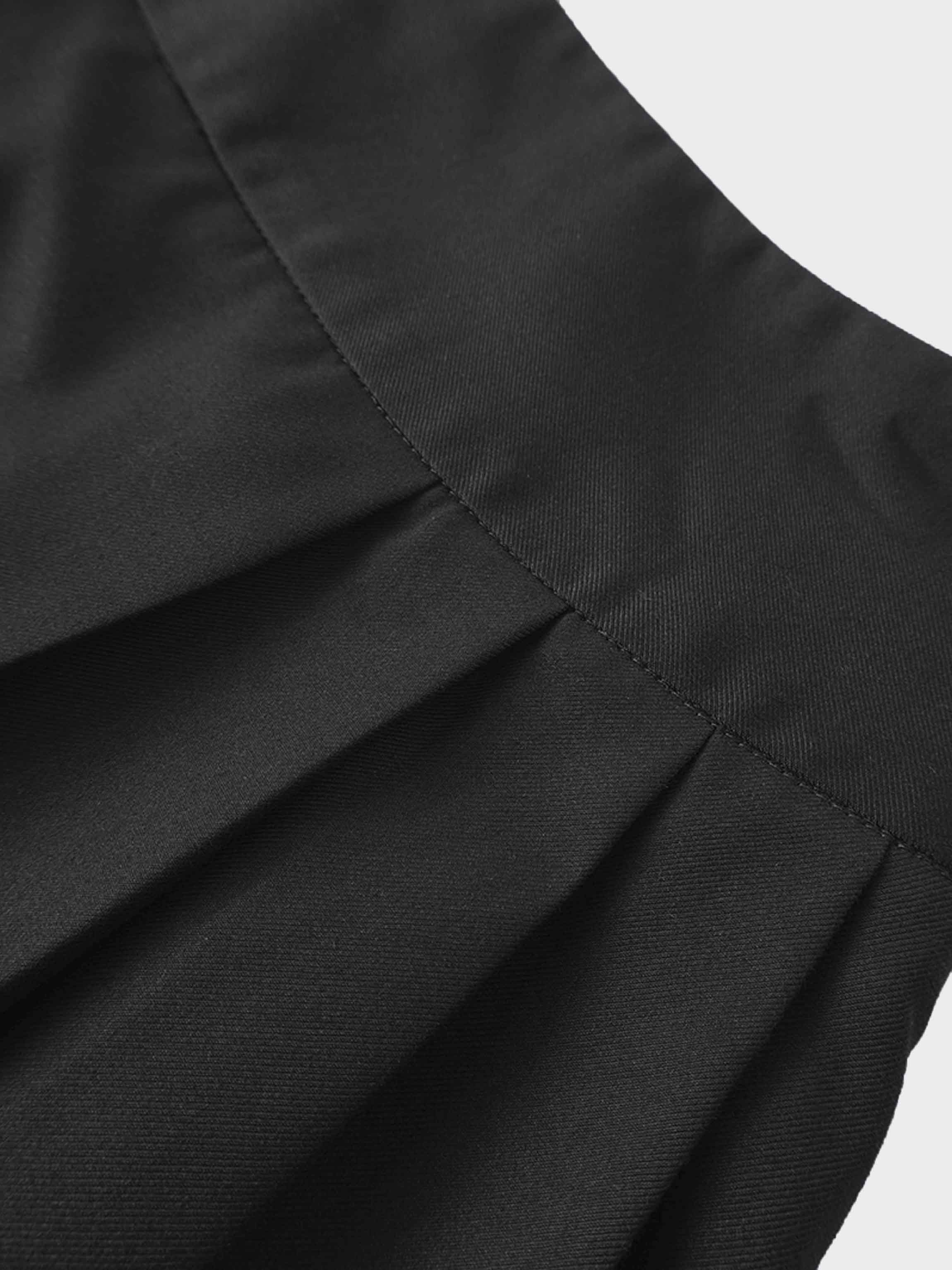 Yoke Pleated Skirt-Black