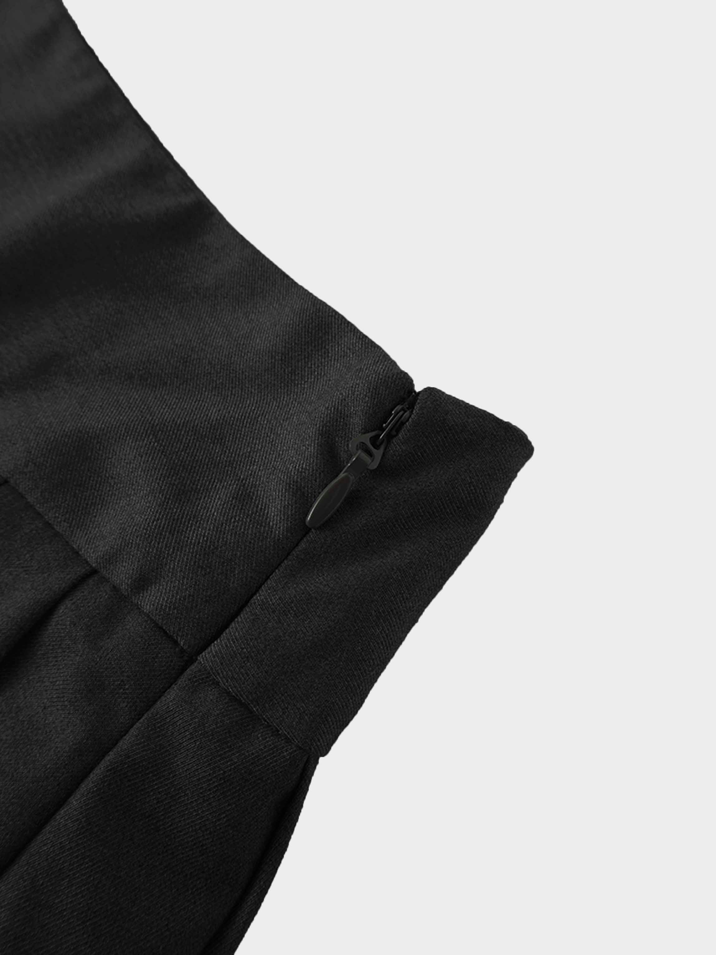 Yoke Pleated Skirt-Black