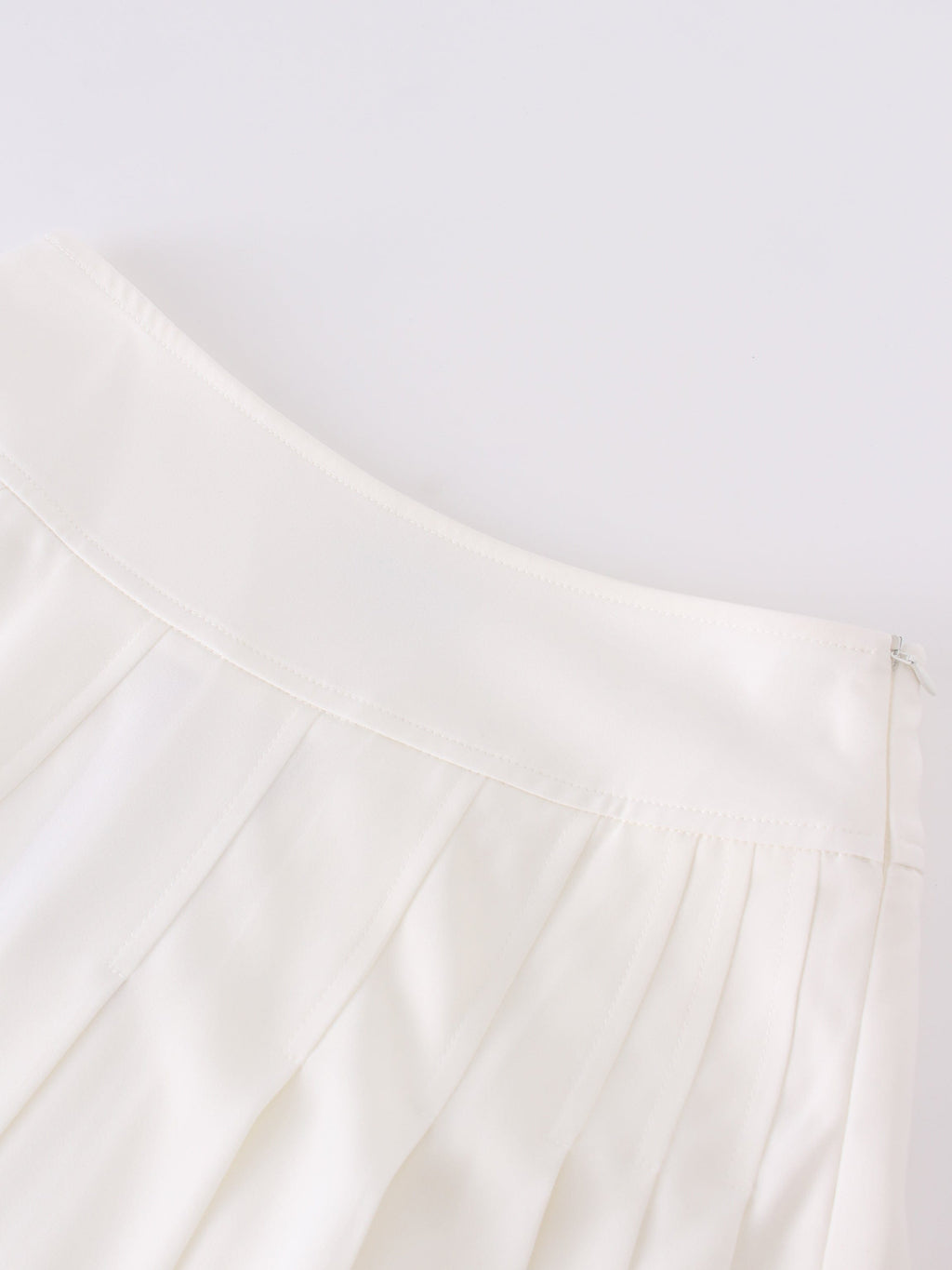 Yoke Pleated Skirt 37"-White