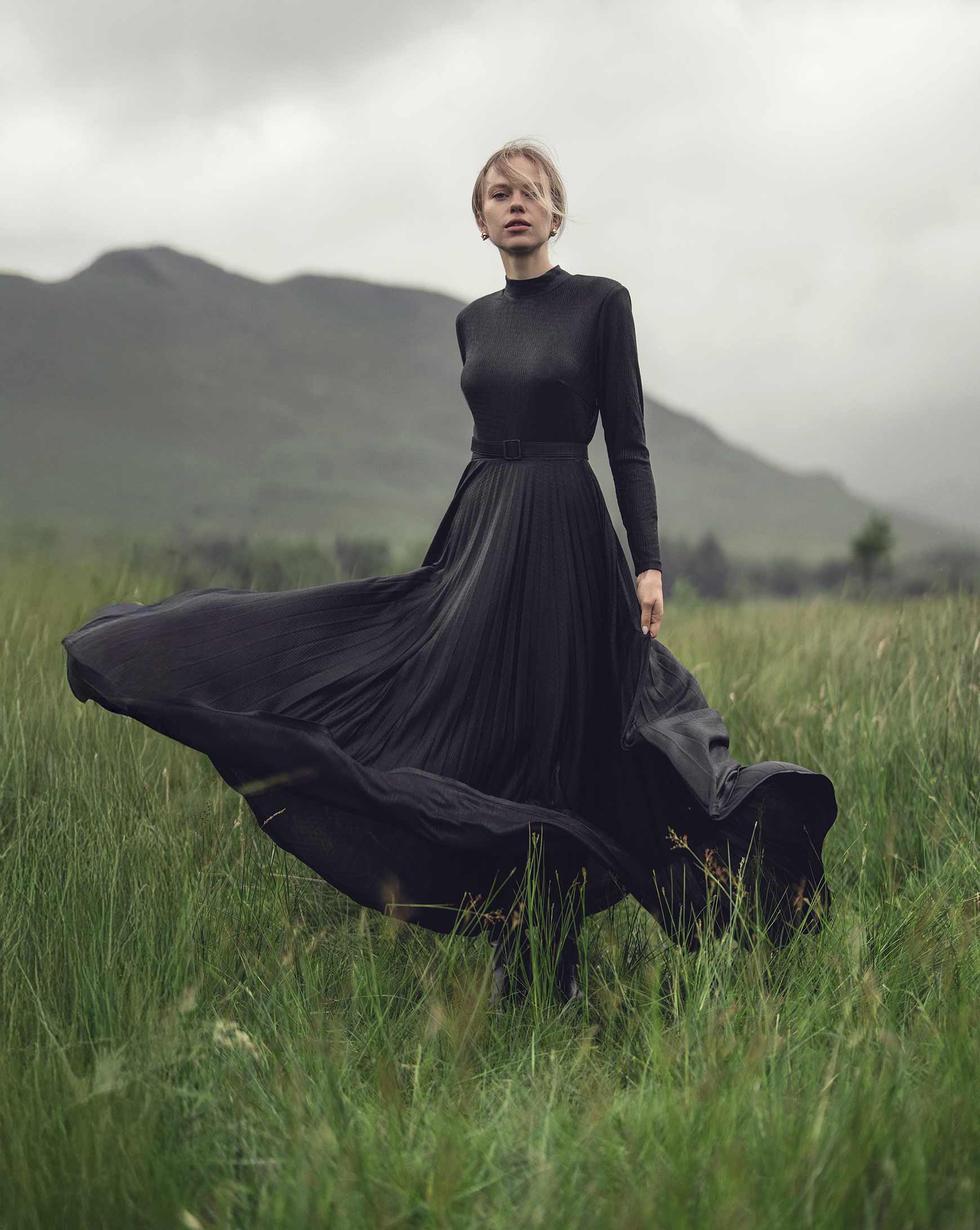 Pleat Bottom Stretch Maxi Dress-Black Shimmer