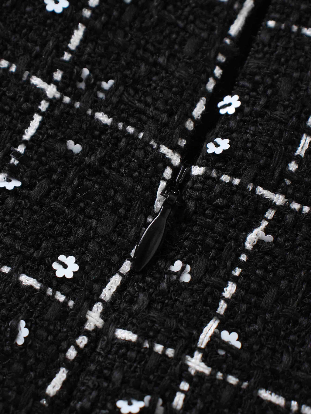 Short Pocket Skirt-Black/White