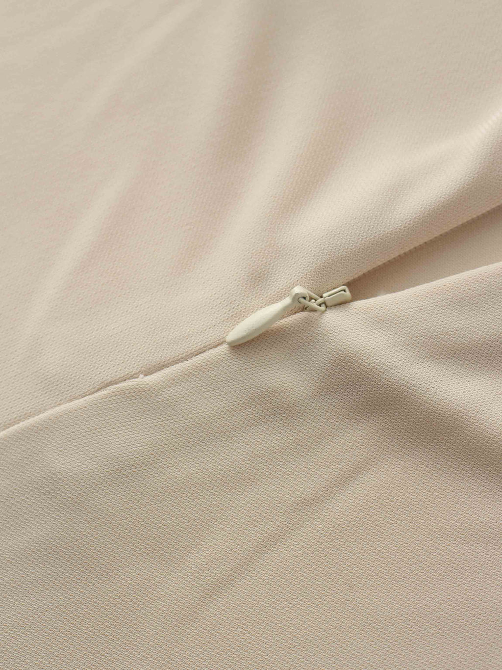 Princess Stitched High V top-Cream