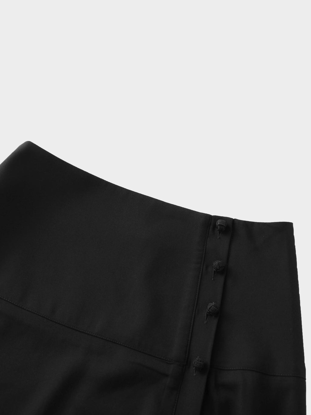 Side Button Yoke Skirt-Black