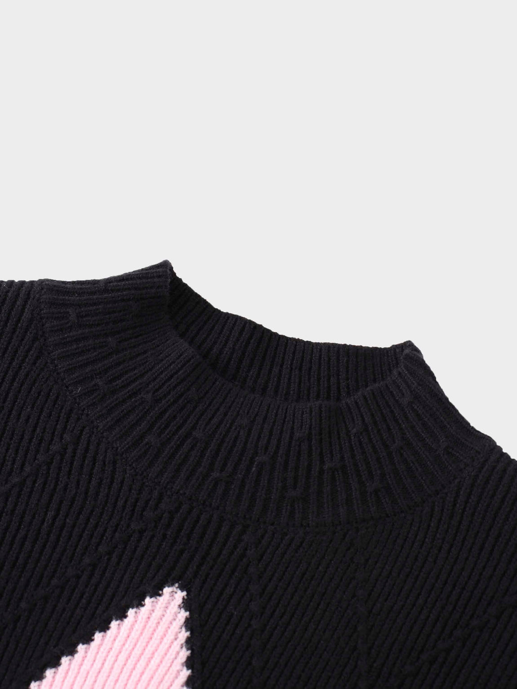 Center Diamond Sweater-Black/Pink