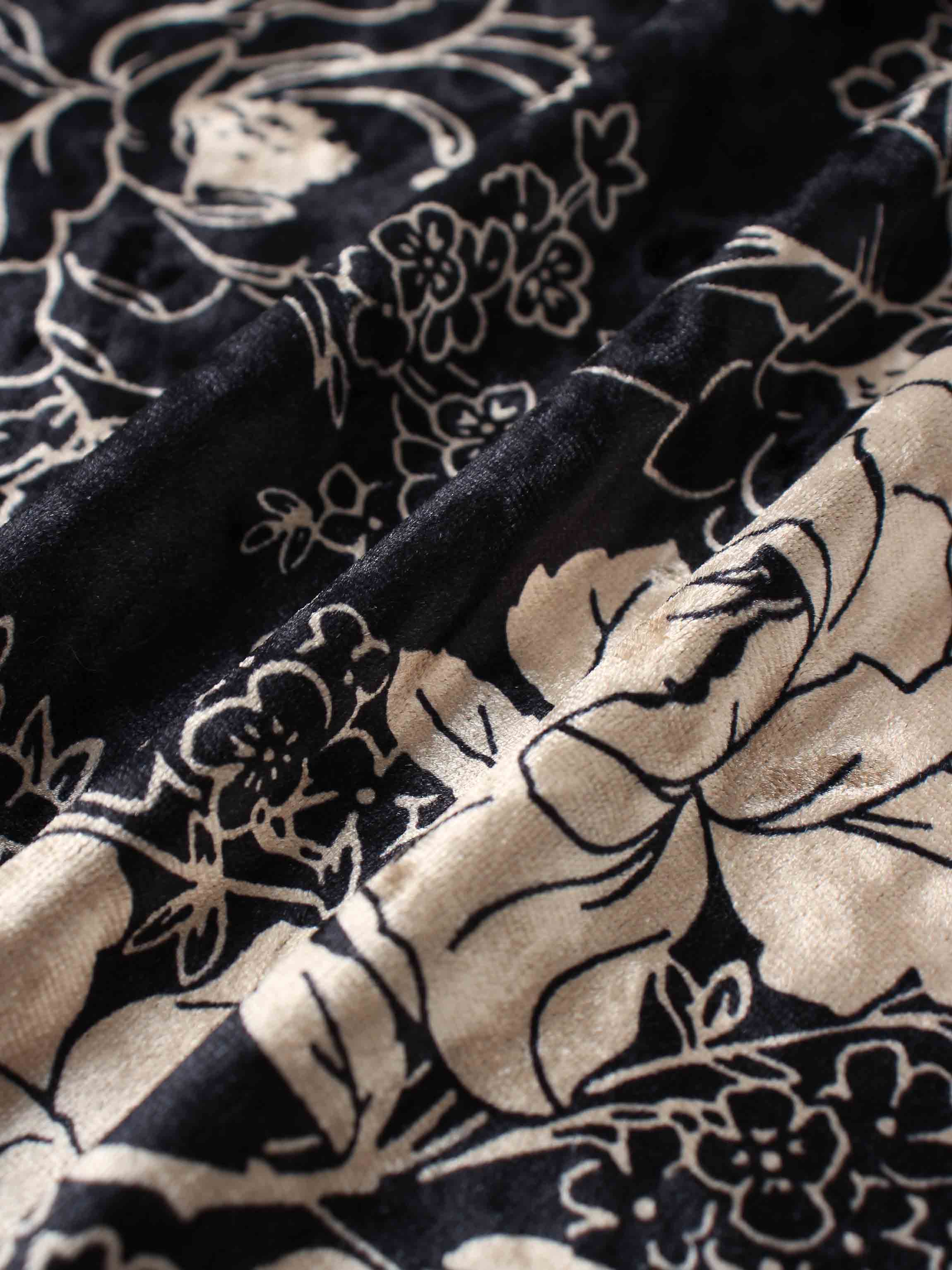 Printed Velour Turtleneck-Gold Floral