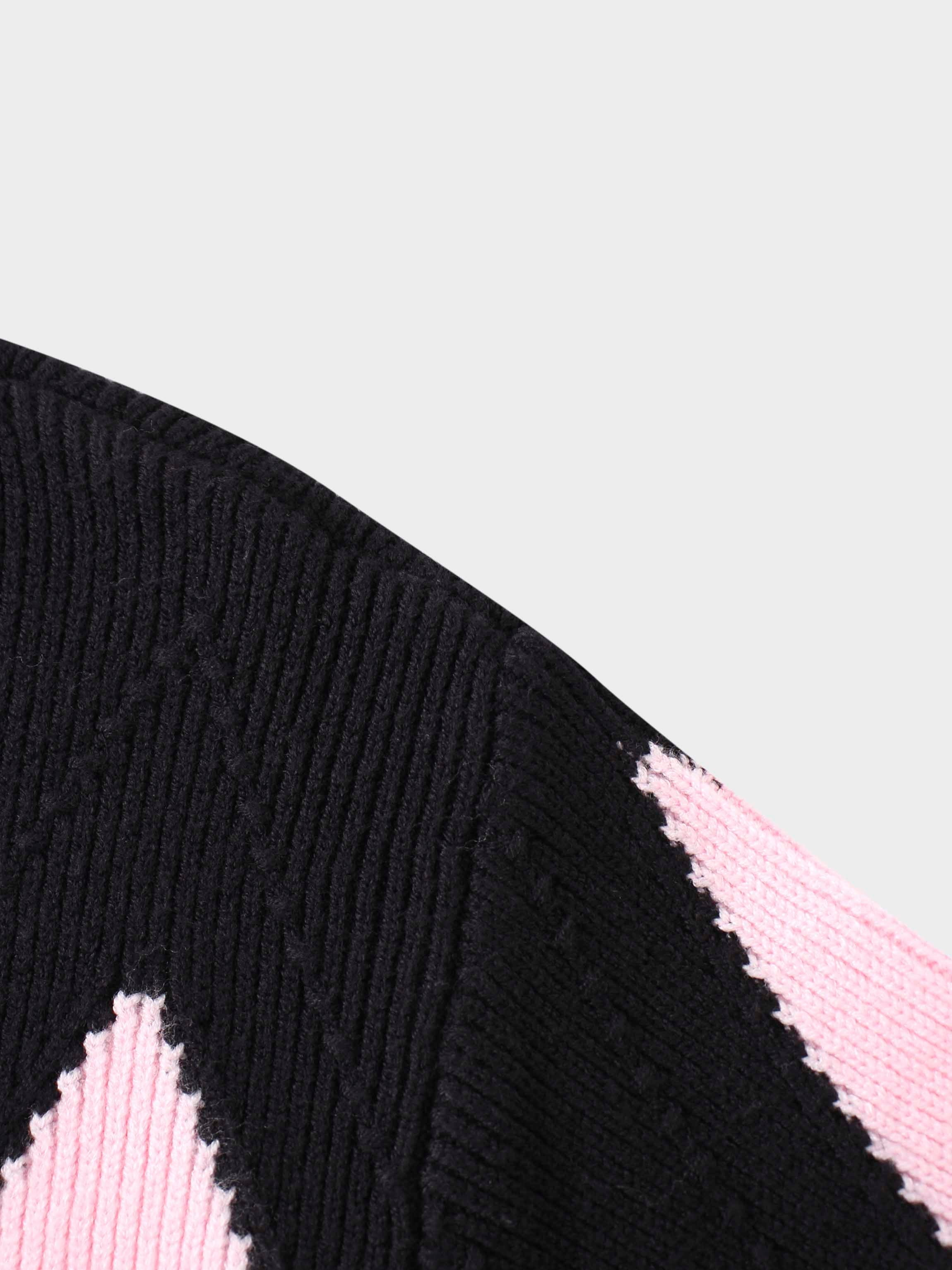 Center Diamond Sweater-Black/Pink
