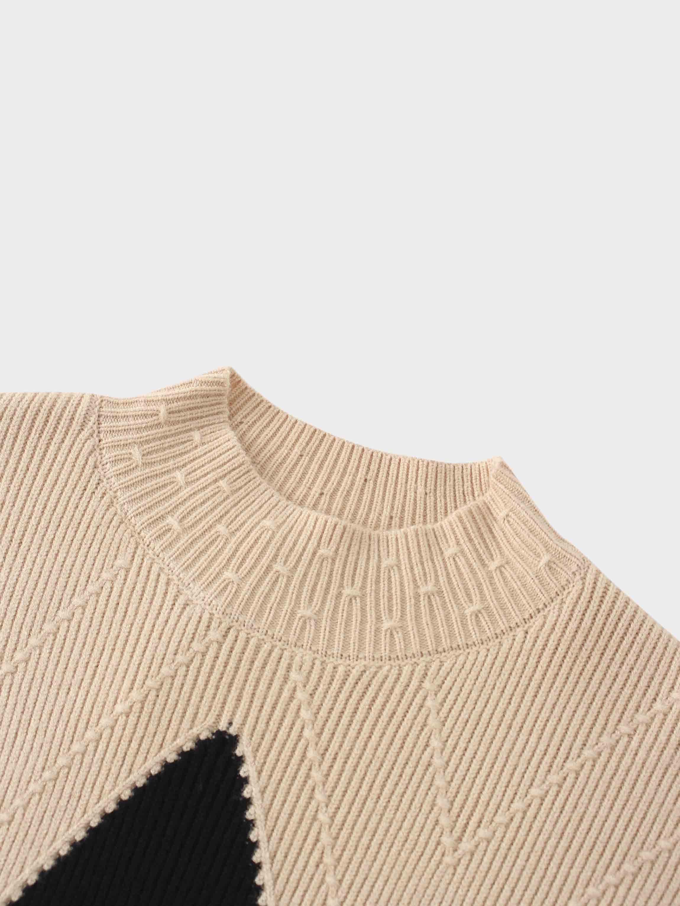 Center Diamond Sweater-Ivory/Black