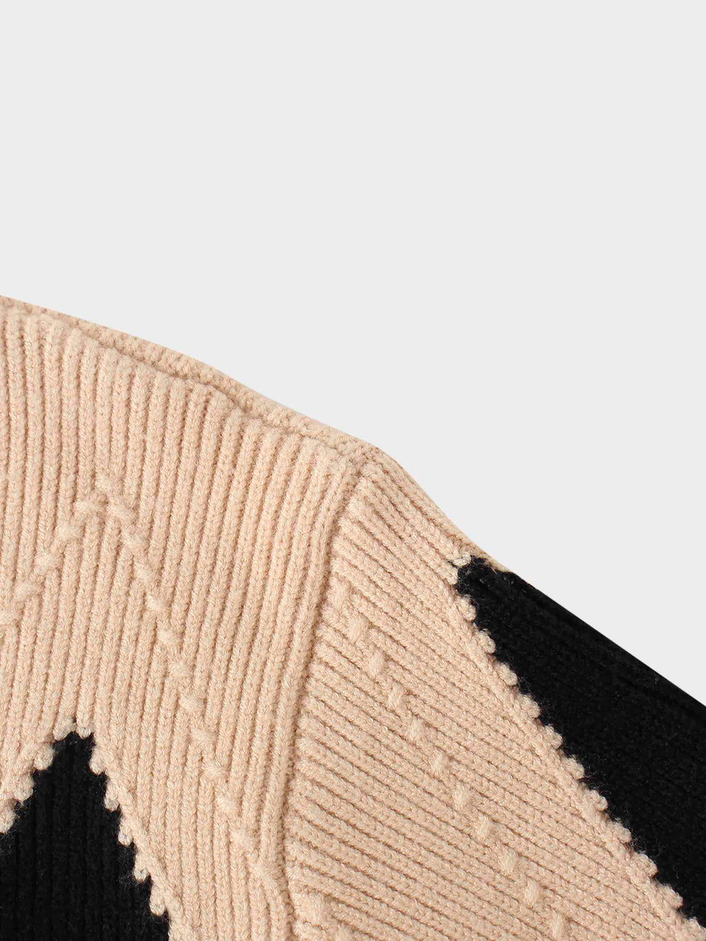 Center Diamond Sweater-Ivory/Black