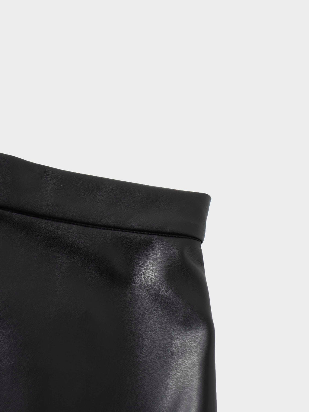 Short A-Line Seamed Faux Leather Skirt-Black