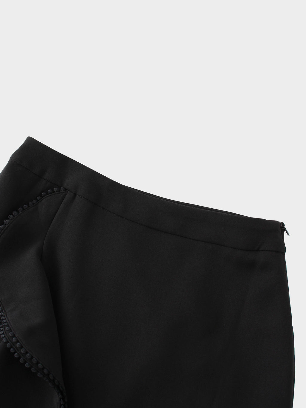 Side Ruffle Skirt-Black