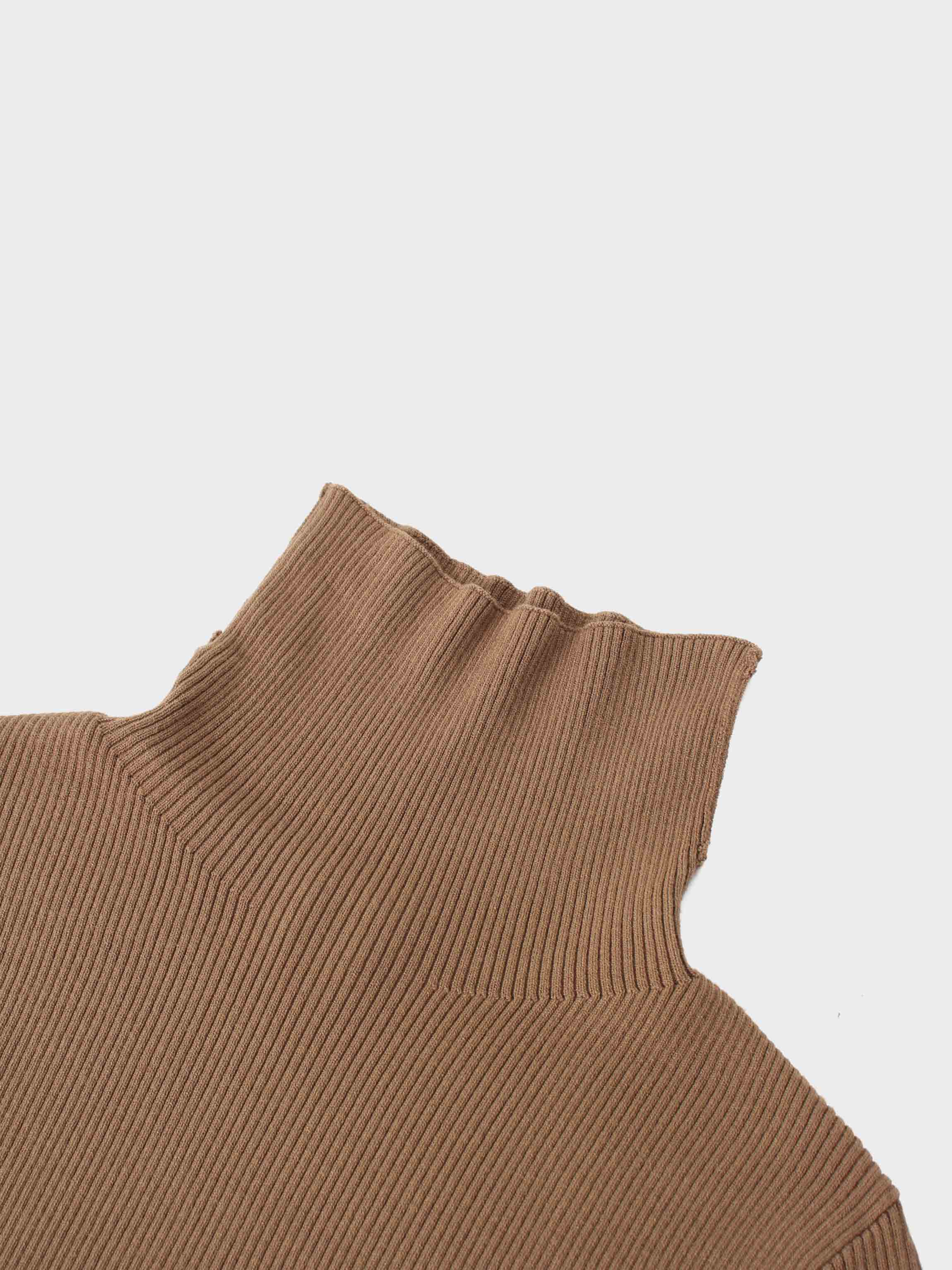 Knit Ribbed Turtleneck-Mocha Mousse