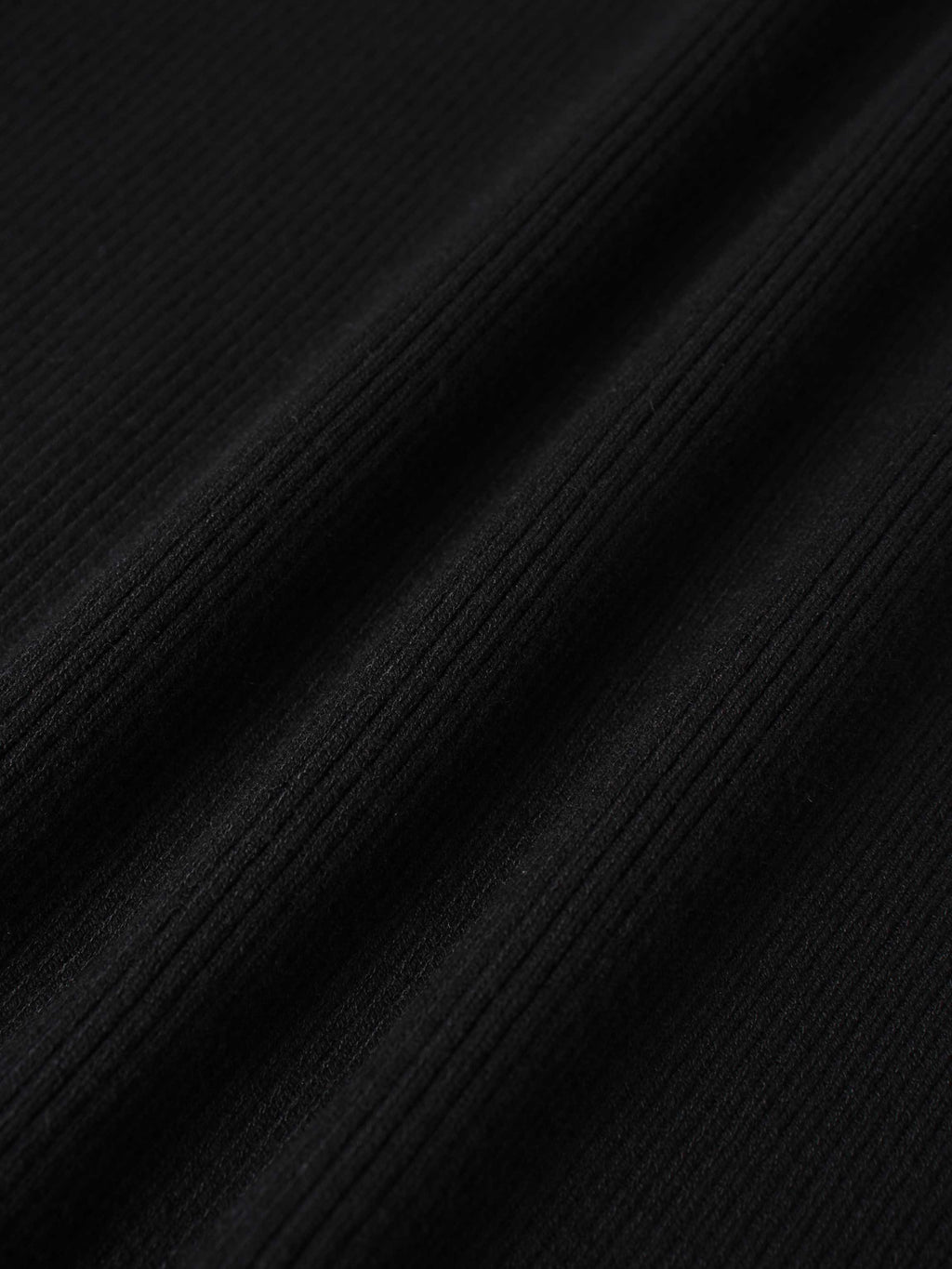 Knit Ribbed Turtleneck-Black