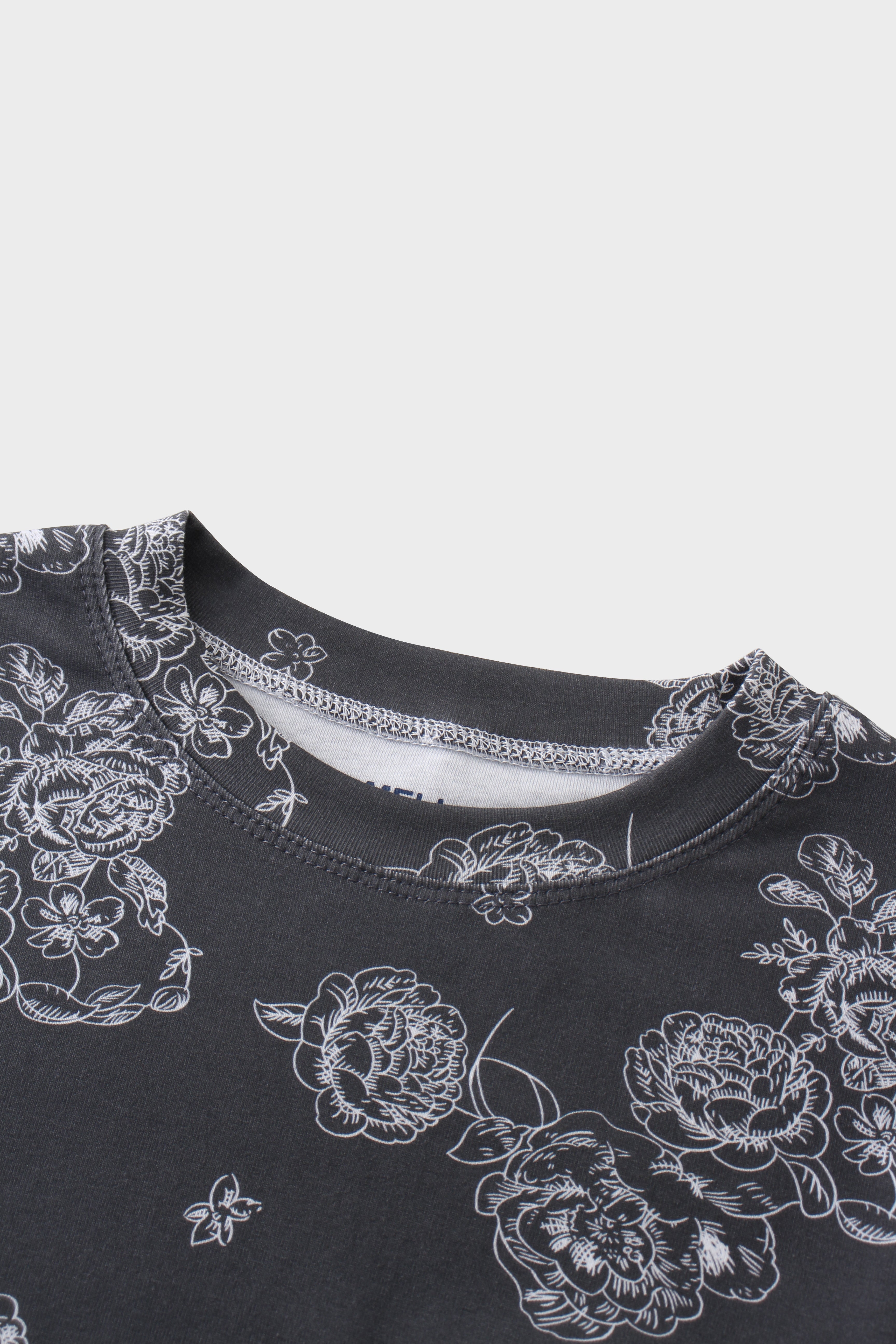 Basic Printed T-shirt-Grey Floral