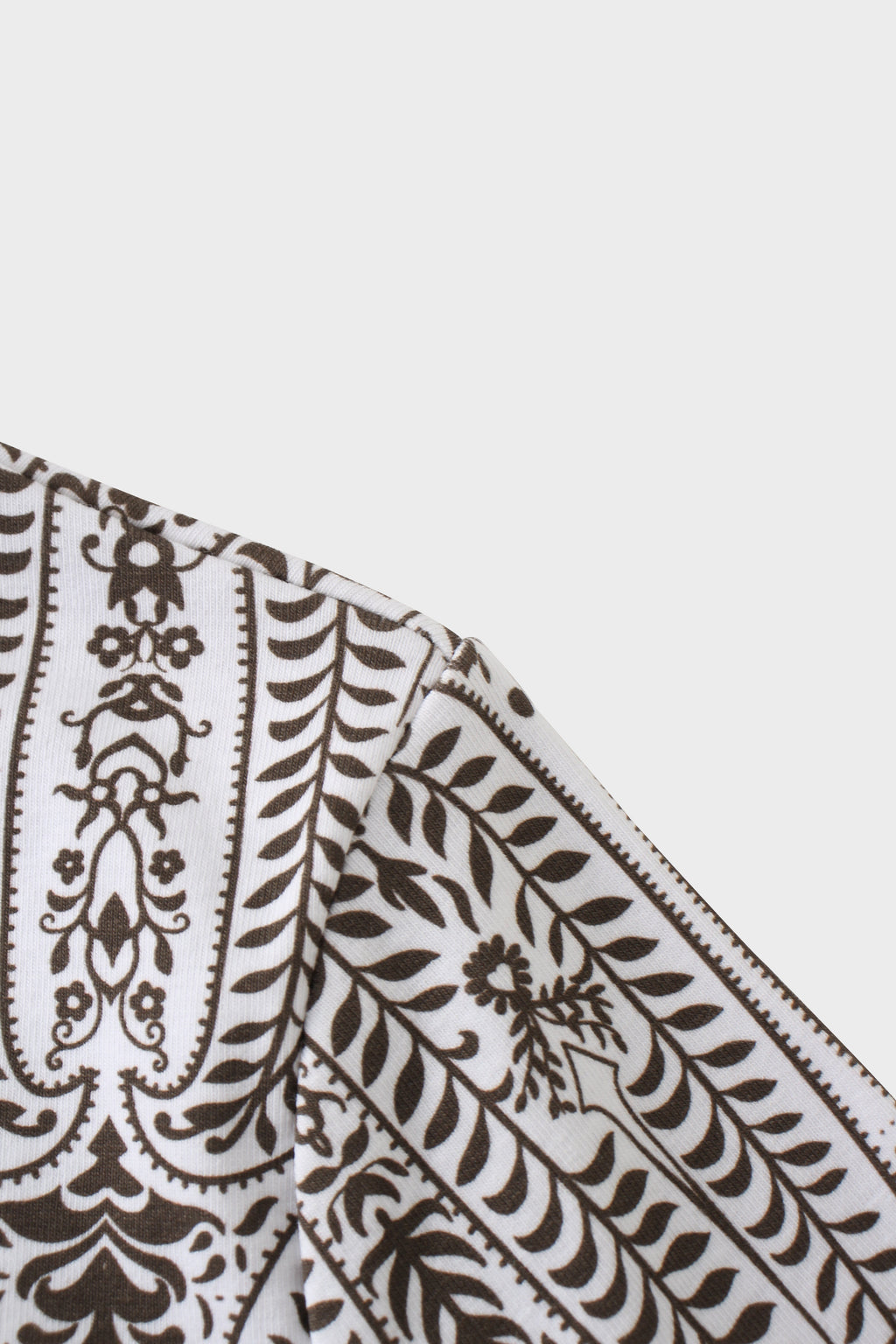 Basic Printed T-shirt-Paisley Vines Brown