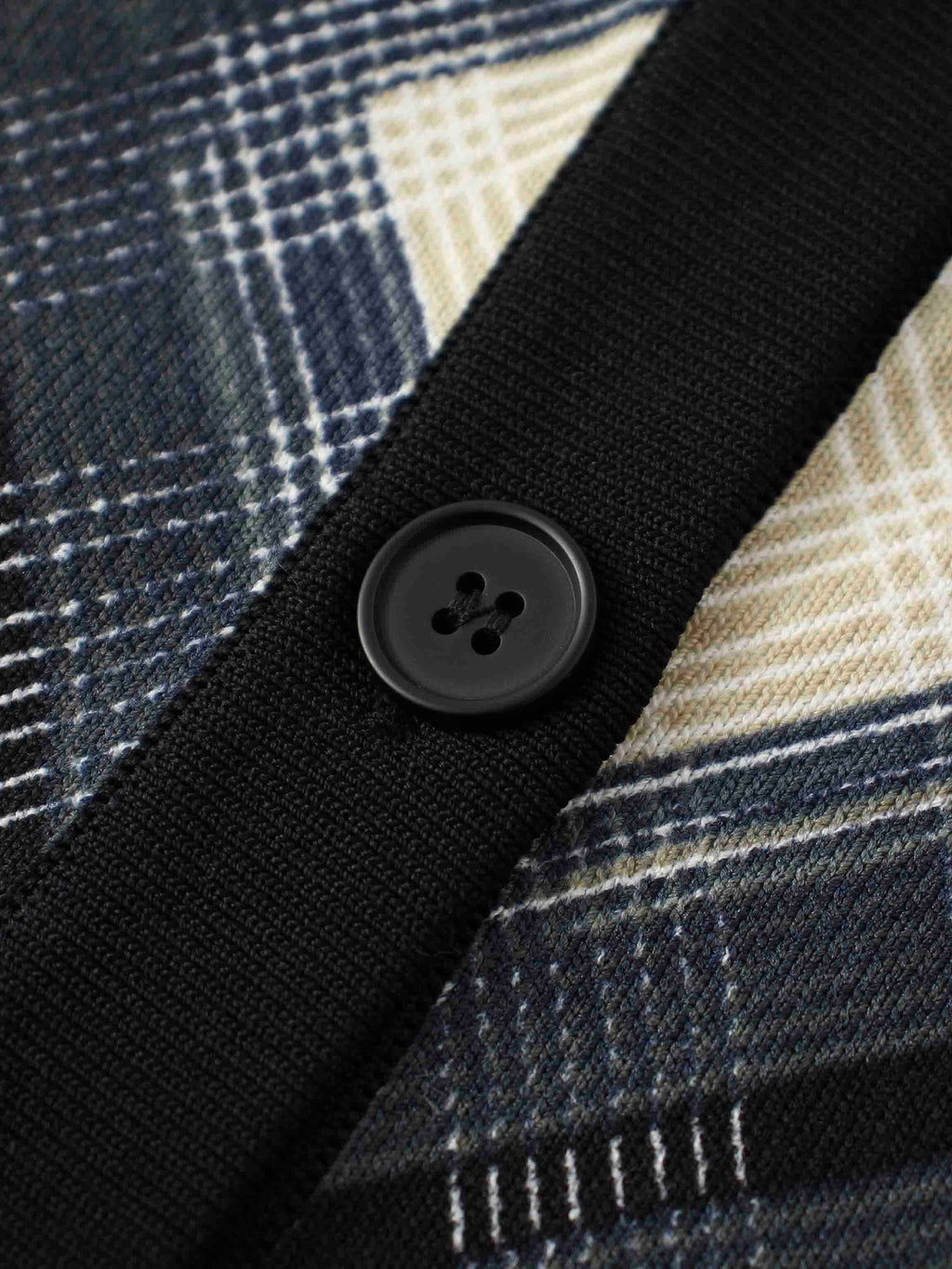 Buttoned Cardigan-Black/White Plaid