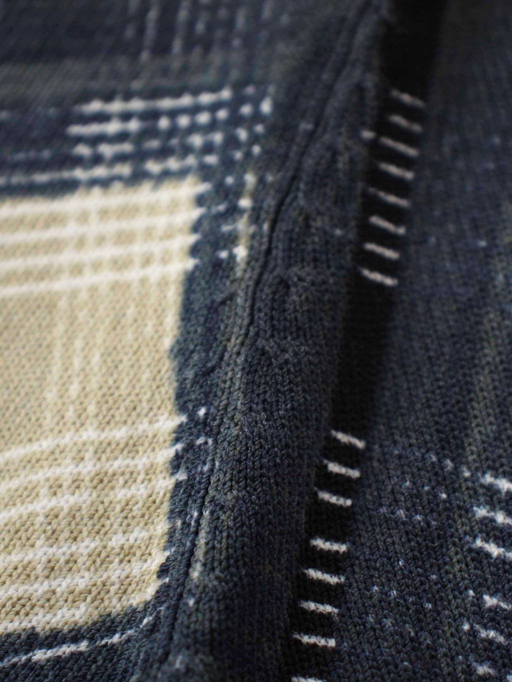 Buttoned Cardigan-Black/White Plaid