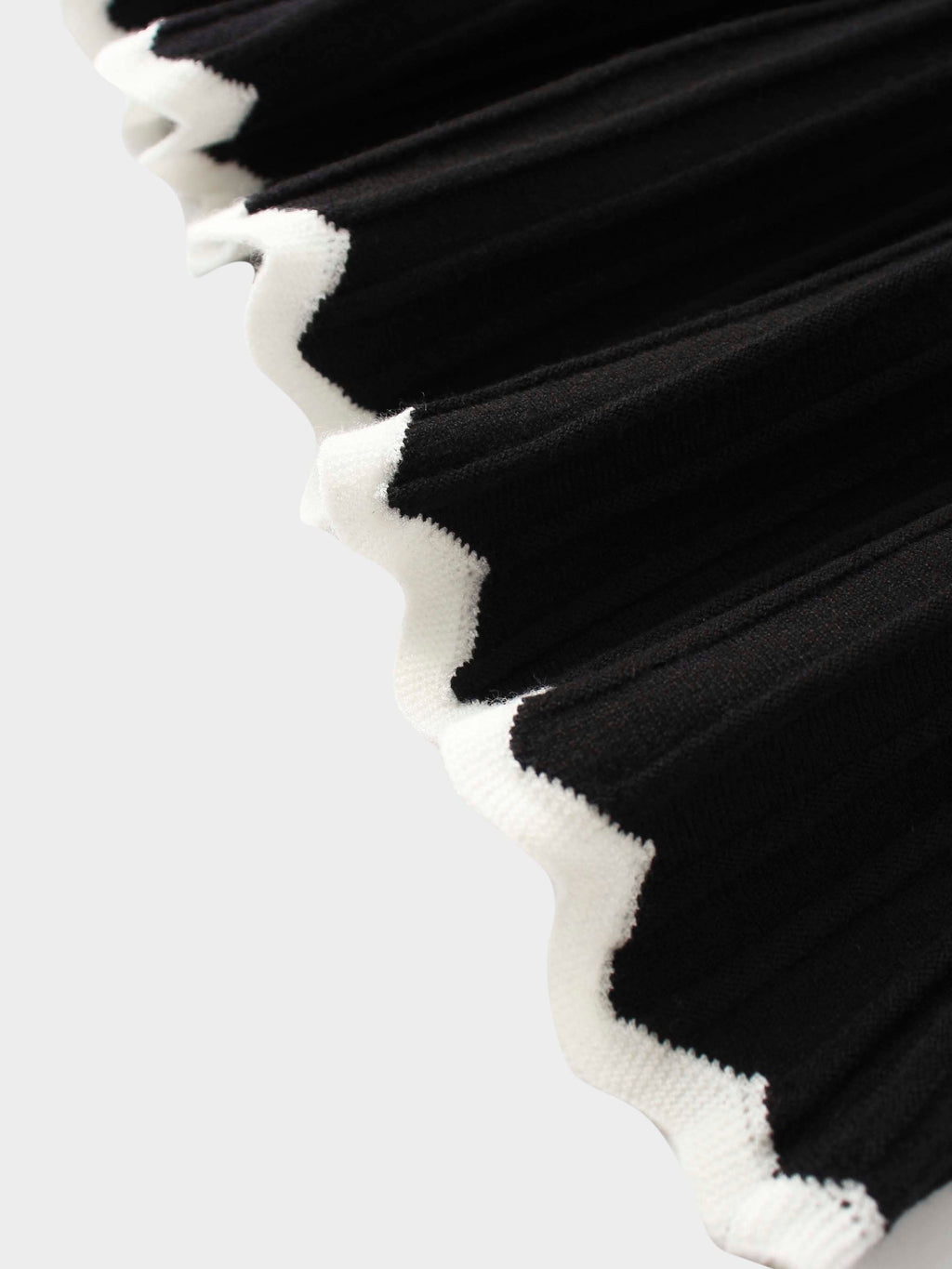 Knit Crop Sweater Dress Set-Black/Cream