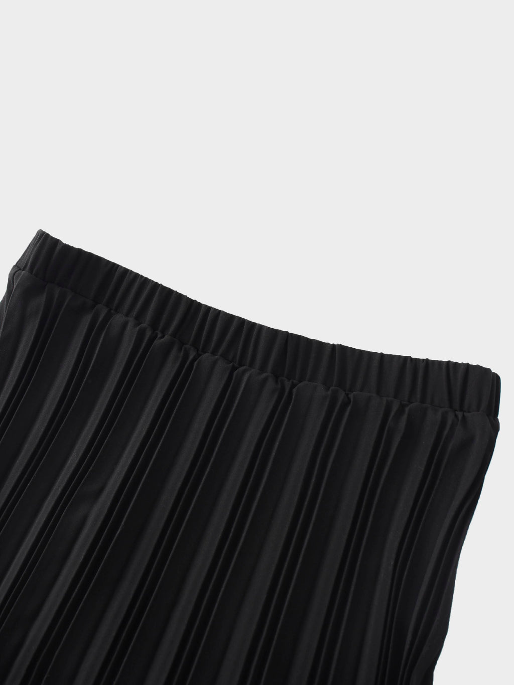 Crepe Pleated Maxi Skirt-Black