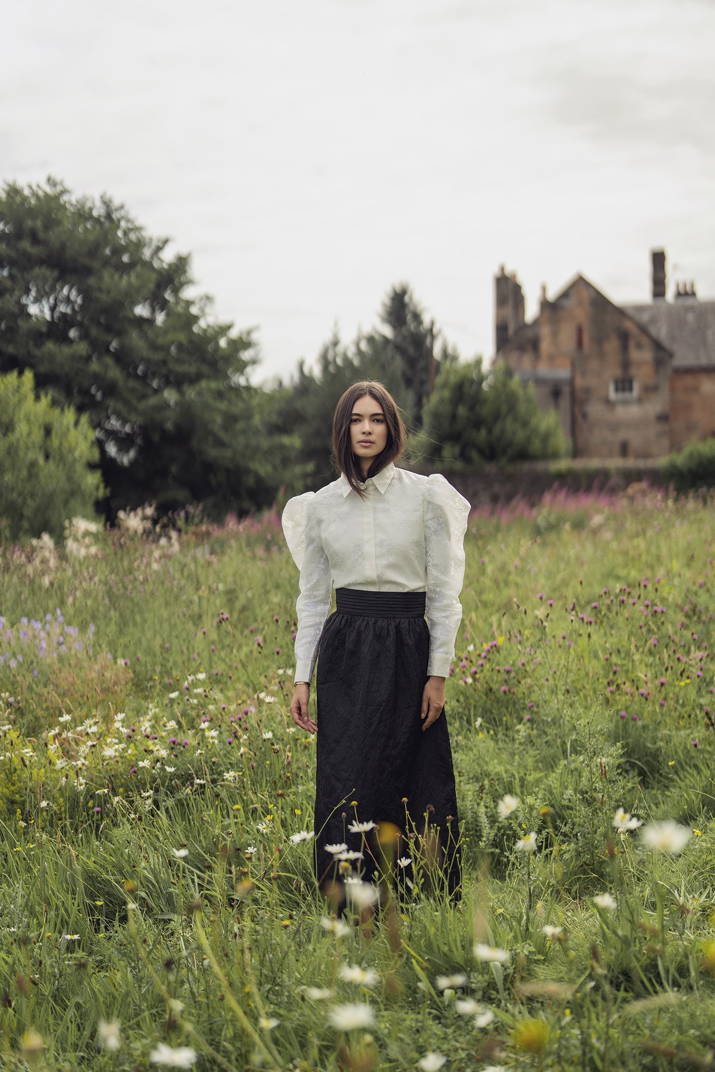 Pleated Waistband Brocade Full Skirt-Black