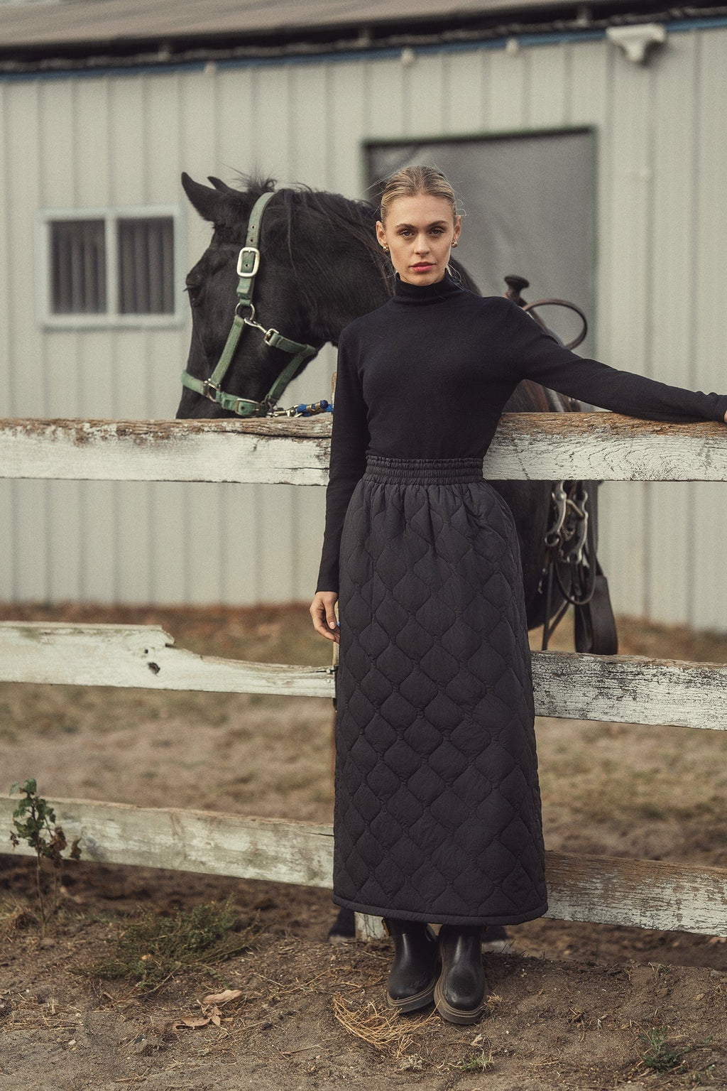 Quilted Puff Skirt-Black