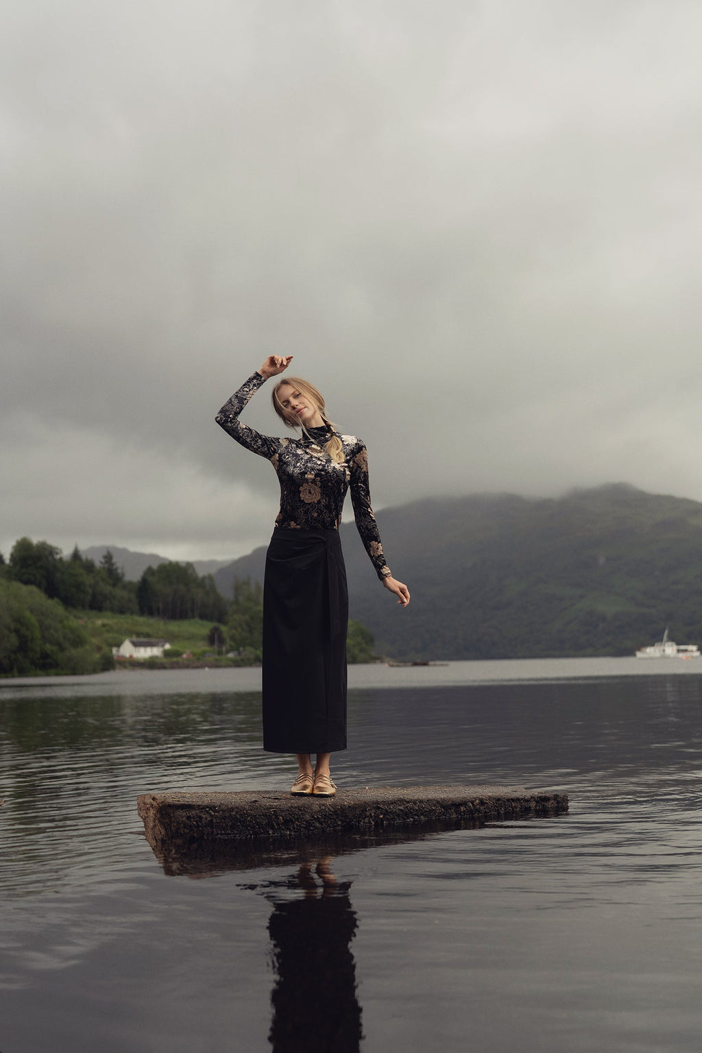 Side Loop Straight Maxi Skirt-Black