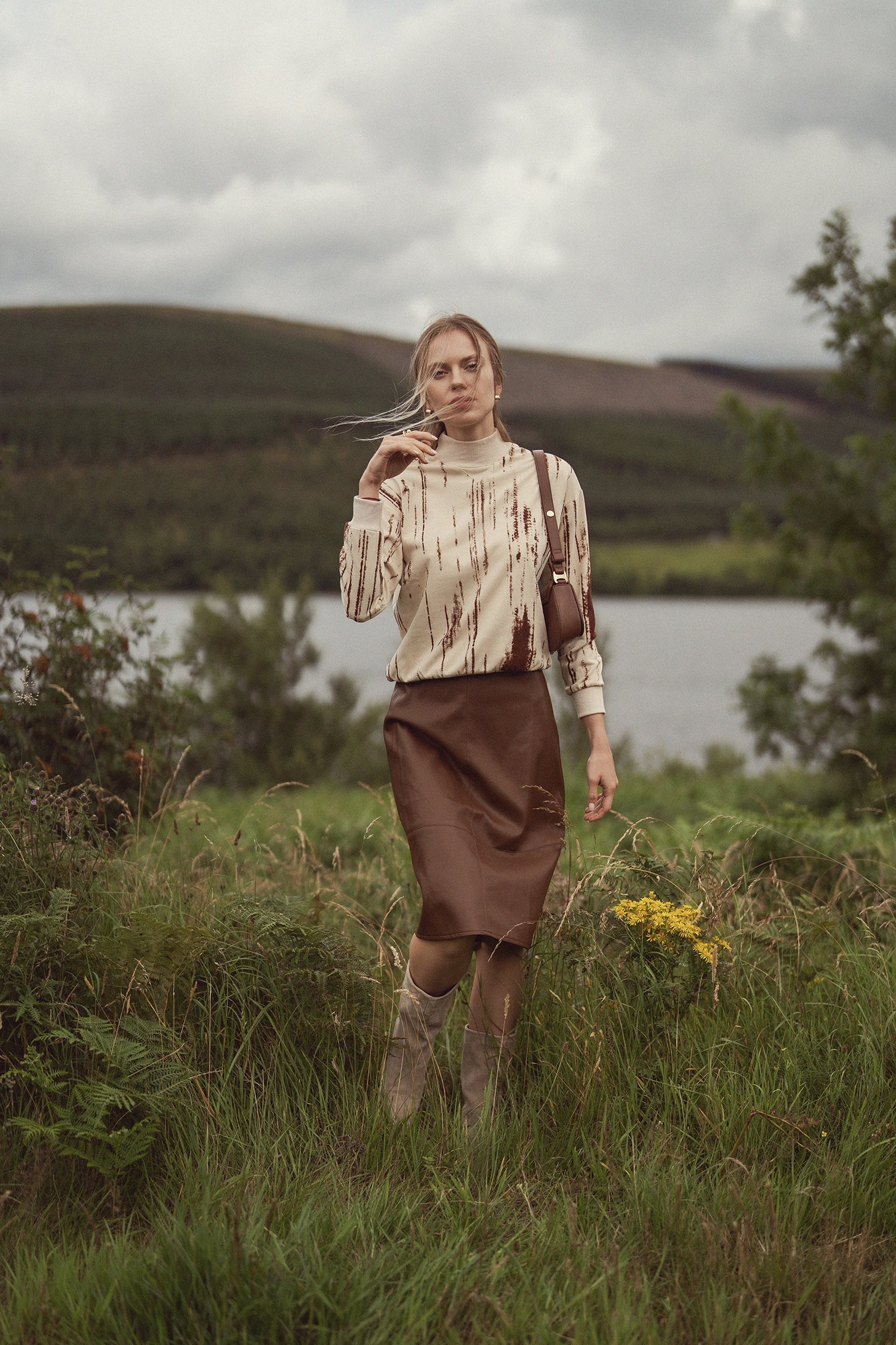 Short A-Line Seamed Faux Leather Skirt-Brown