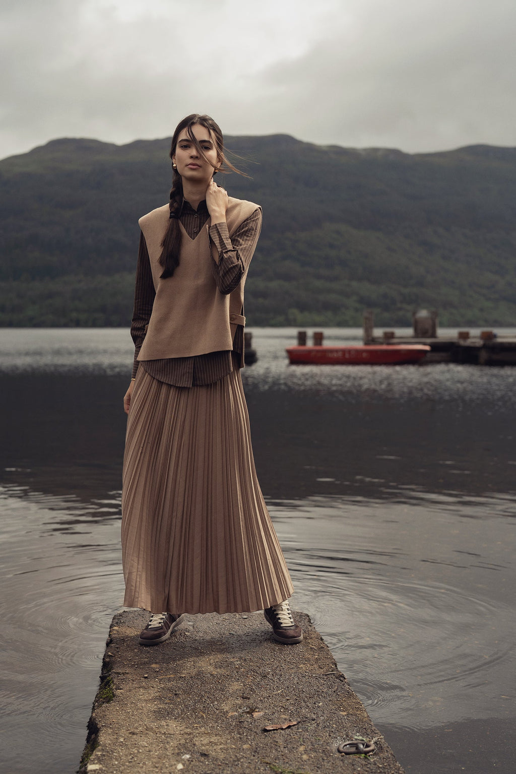 Side Tab Knit Vest-Mocha Mousse