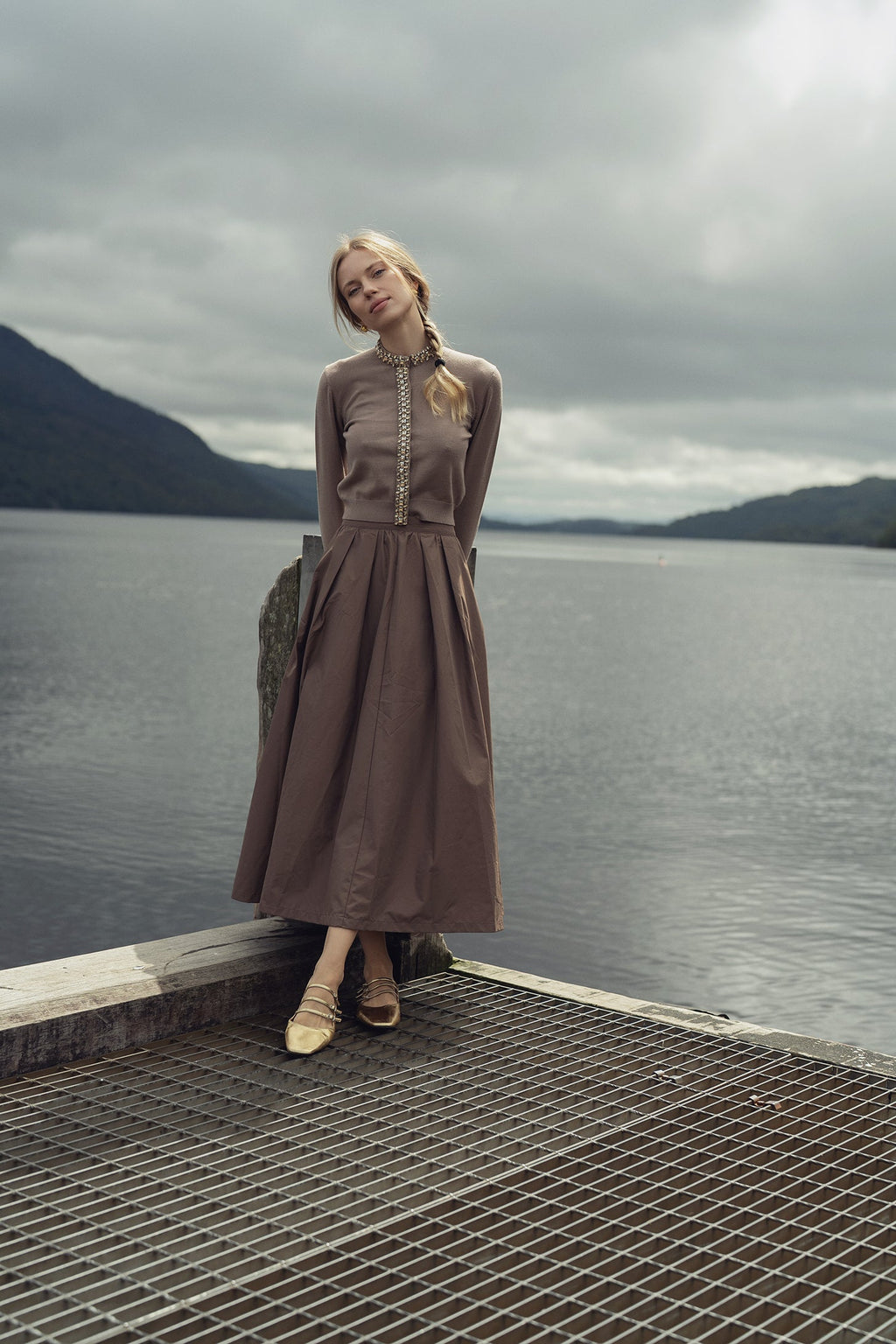 Waisted Full Taffeta Skirt-Mocha Mousse