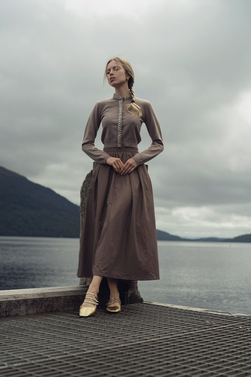 Waisted Full Taffeta Skirt-Mocha Mousse