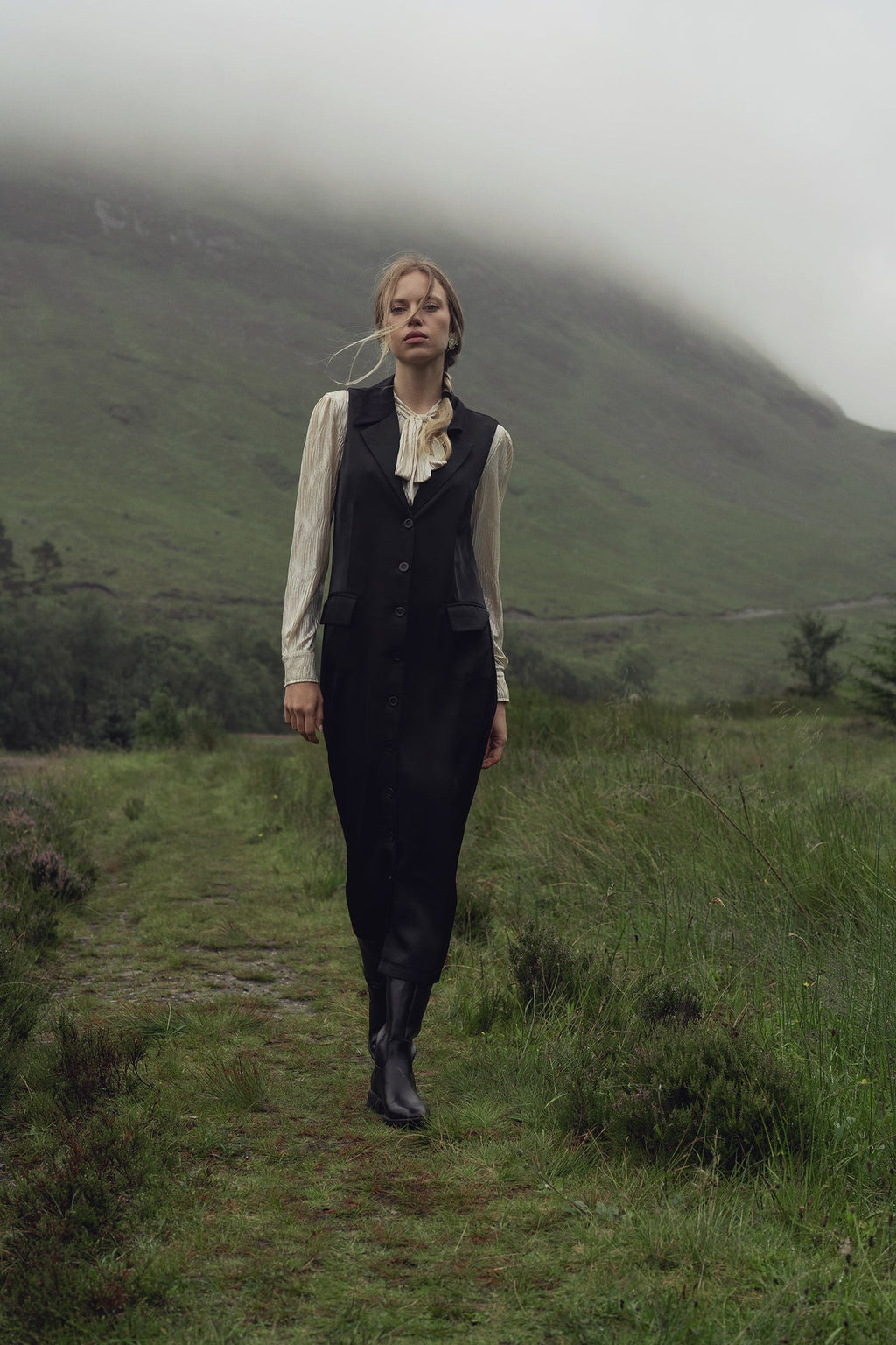 Shimmer Texture Bow Blouse-Cream