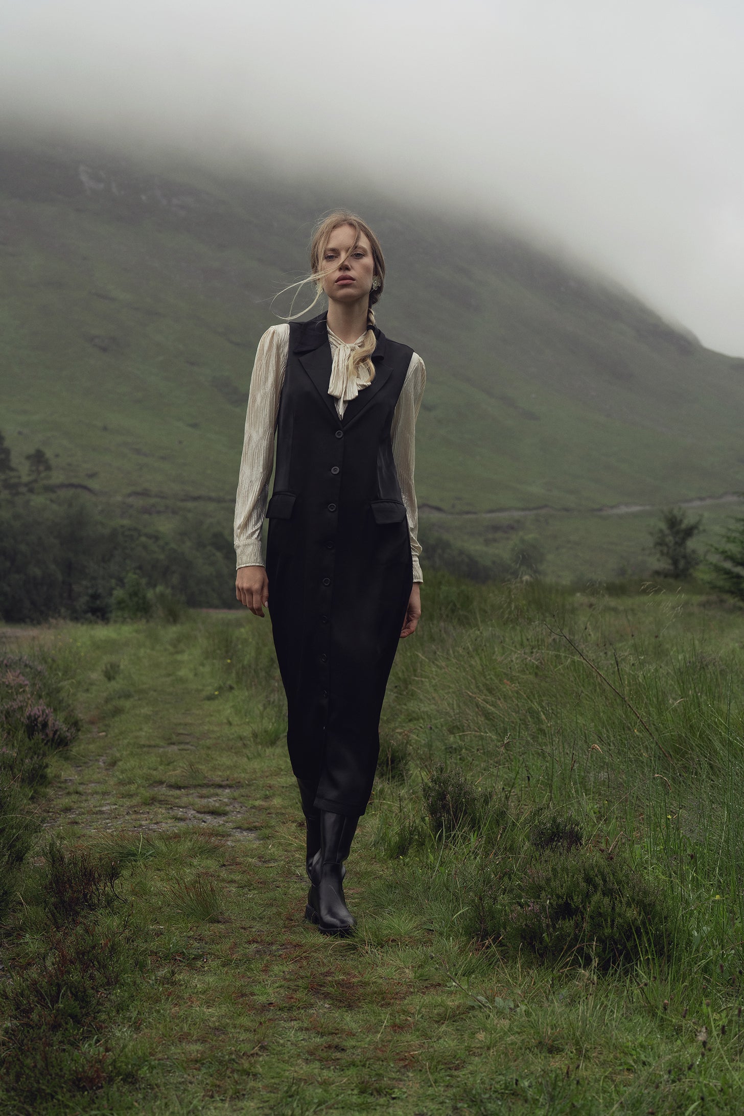 Shimmer Texture Bow Blouse-Cream
