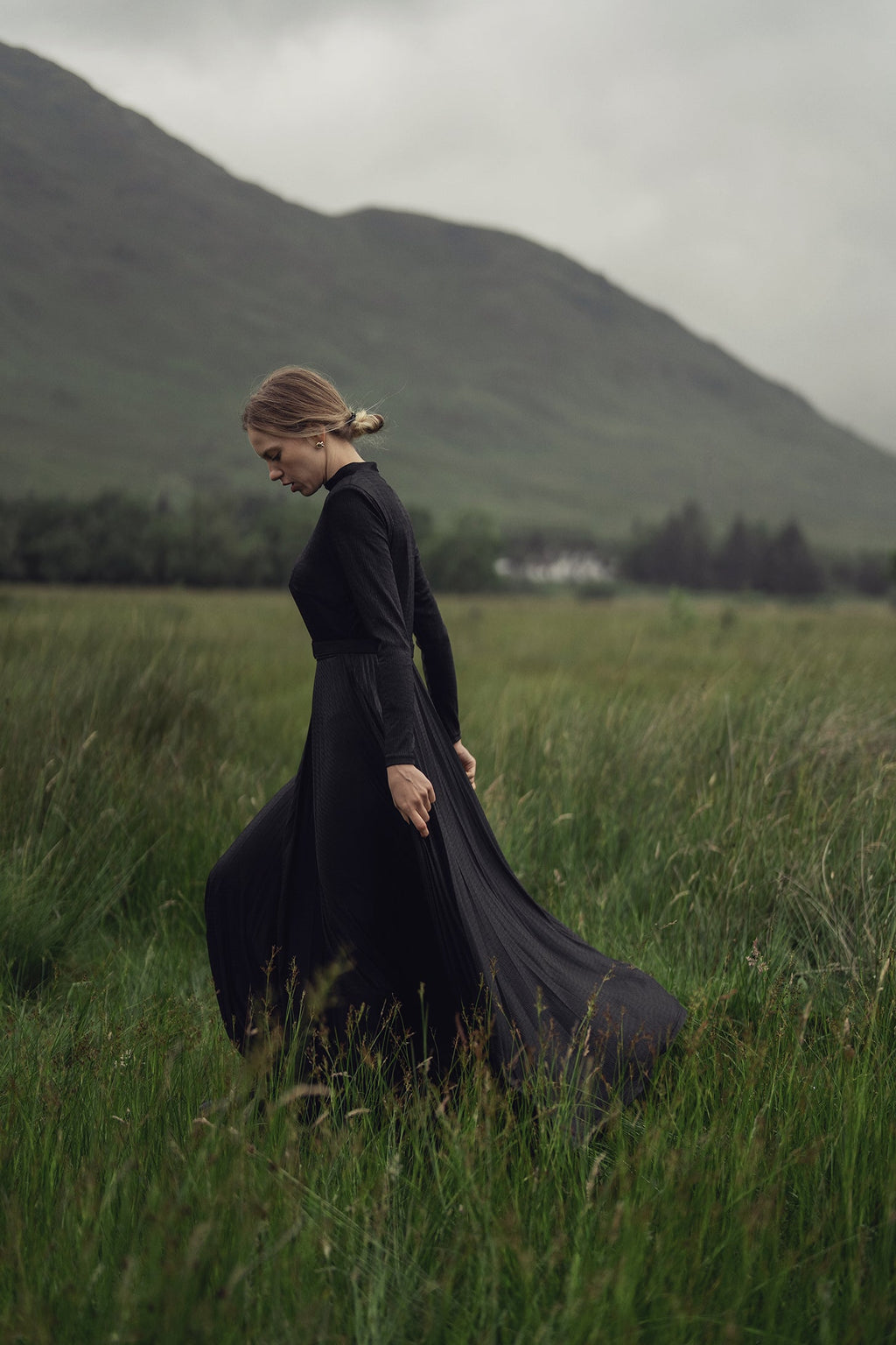 Pleat Bottom Stretch Maxi Dress-Black Shimmer