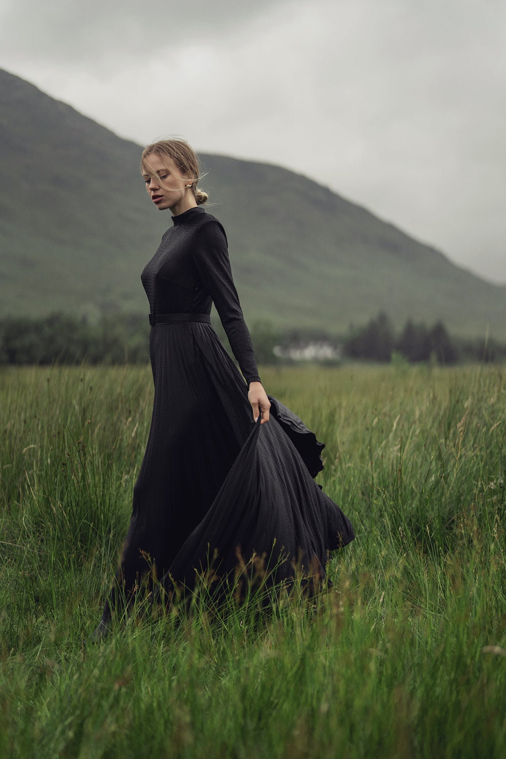 Pleat Bottom Stretch Maxi Dress-Black Shimmer